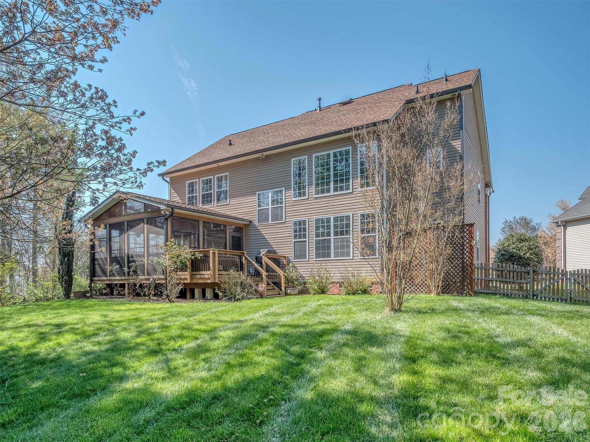 12103 Crescent Run Court — Charlotte