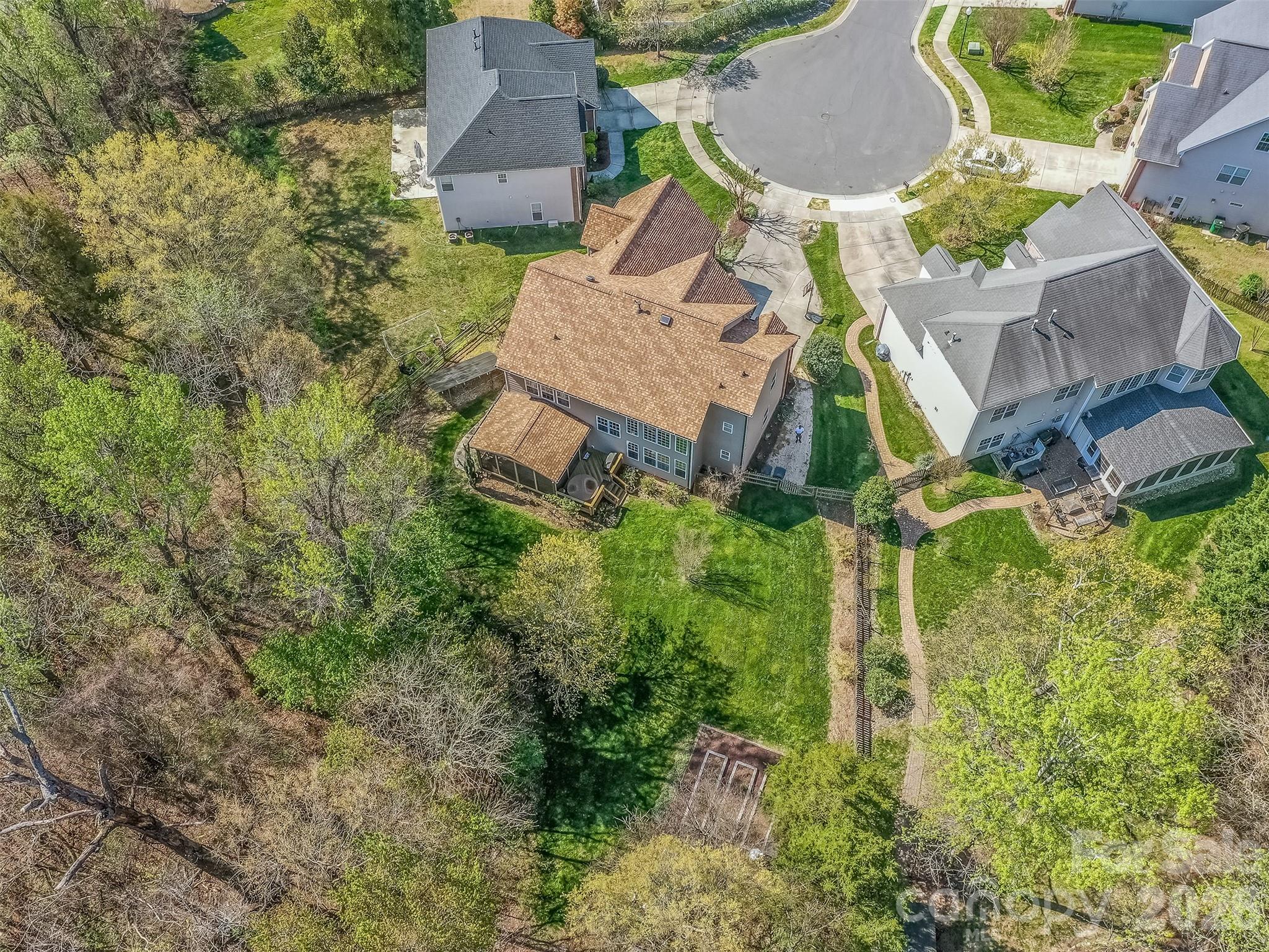 12103 Crescent Run Court — Charlotte