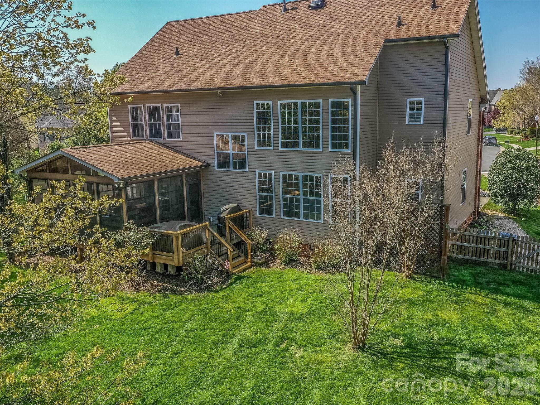 12103 Crescent Run Court — Charlotte