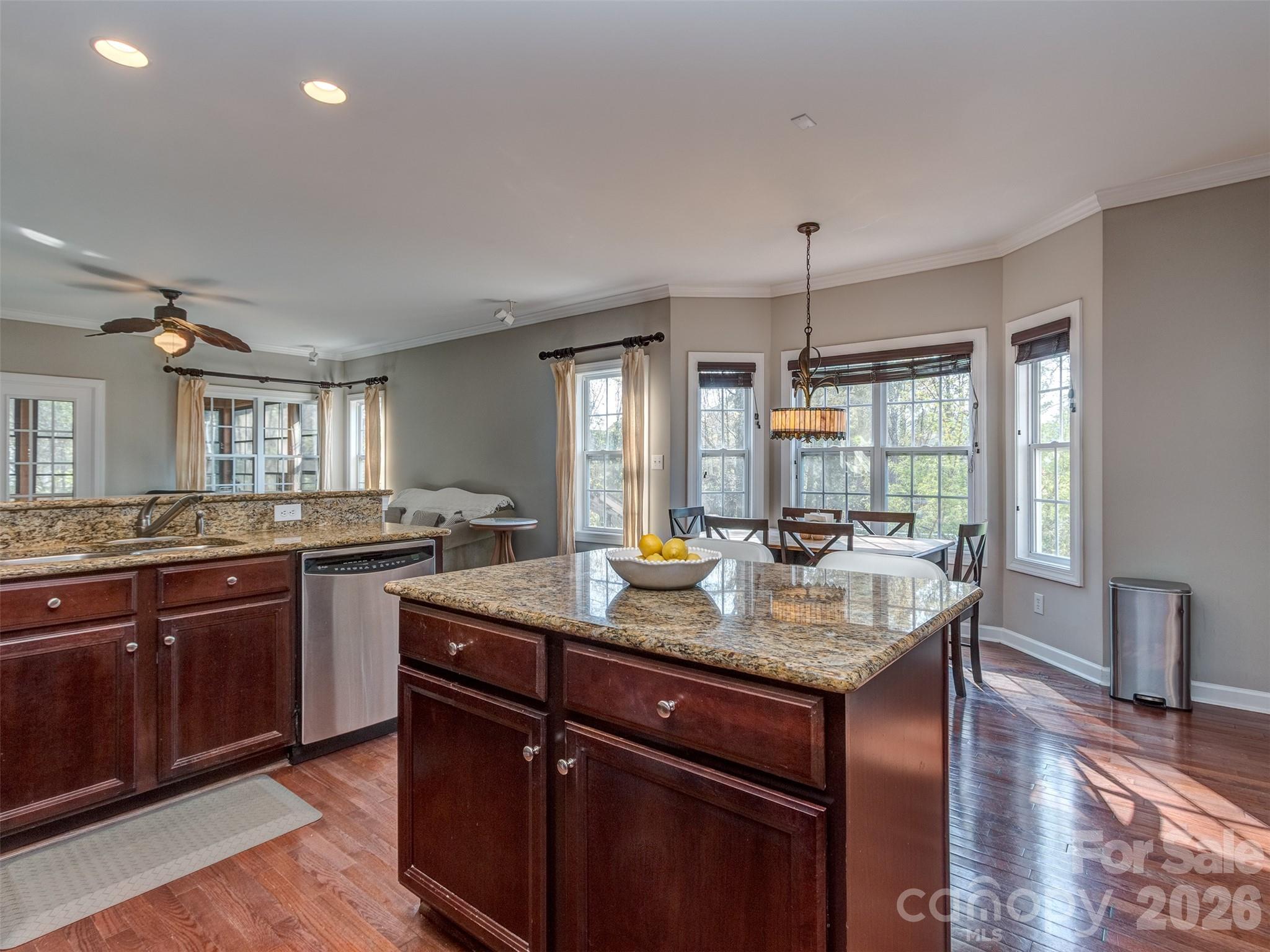 12103 Crescent Run Court — Charlotte