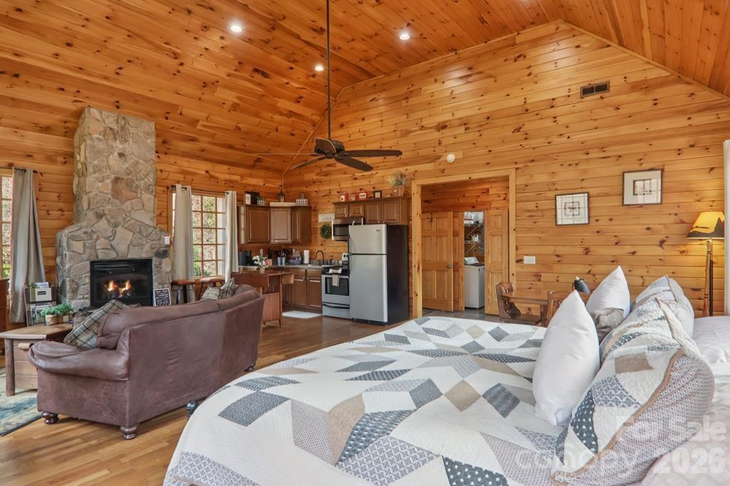 1012 Alarka Highlands Drive — Bryson City
