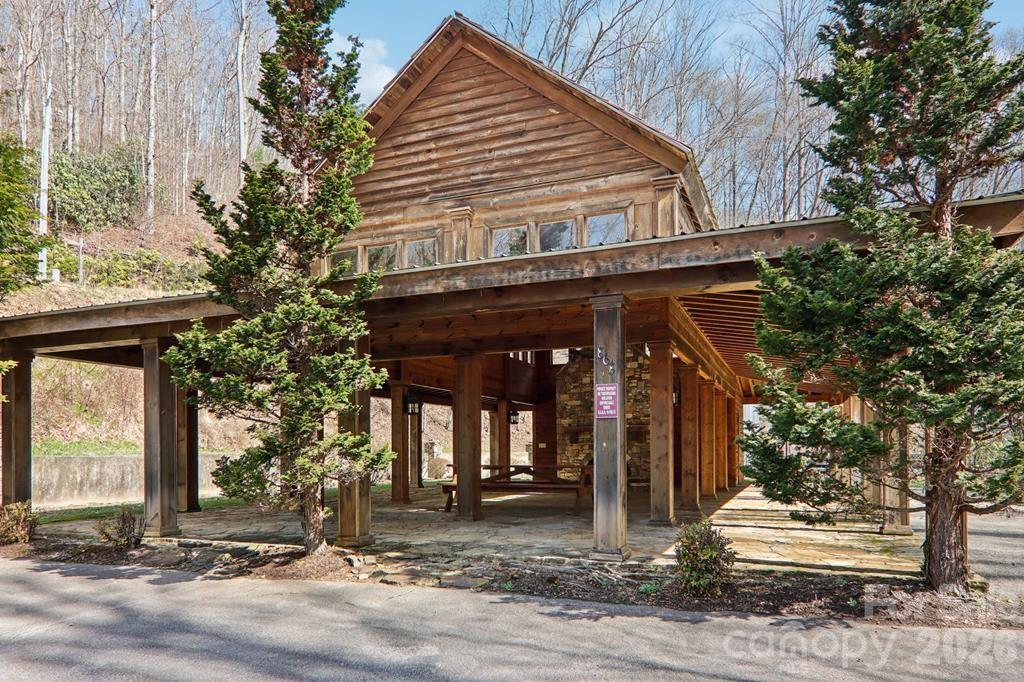 1012 Alarka Highlands Drive — Bryson City