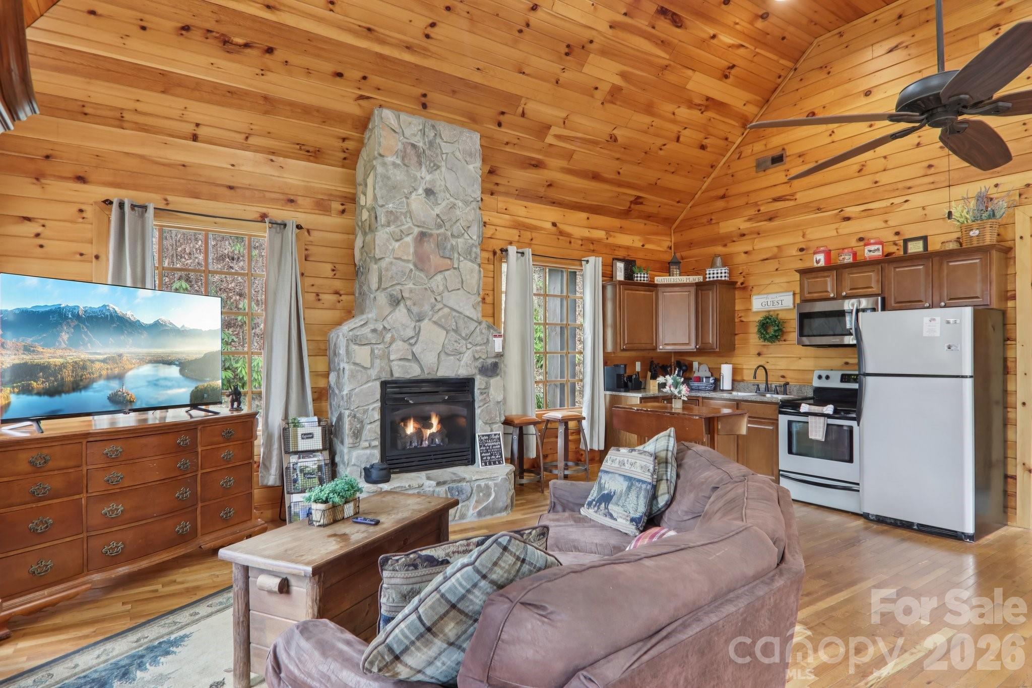 1012 Alarka Highlands Drive — Bryson City
