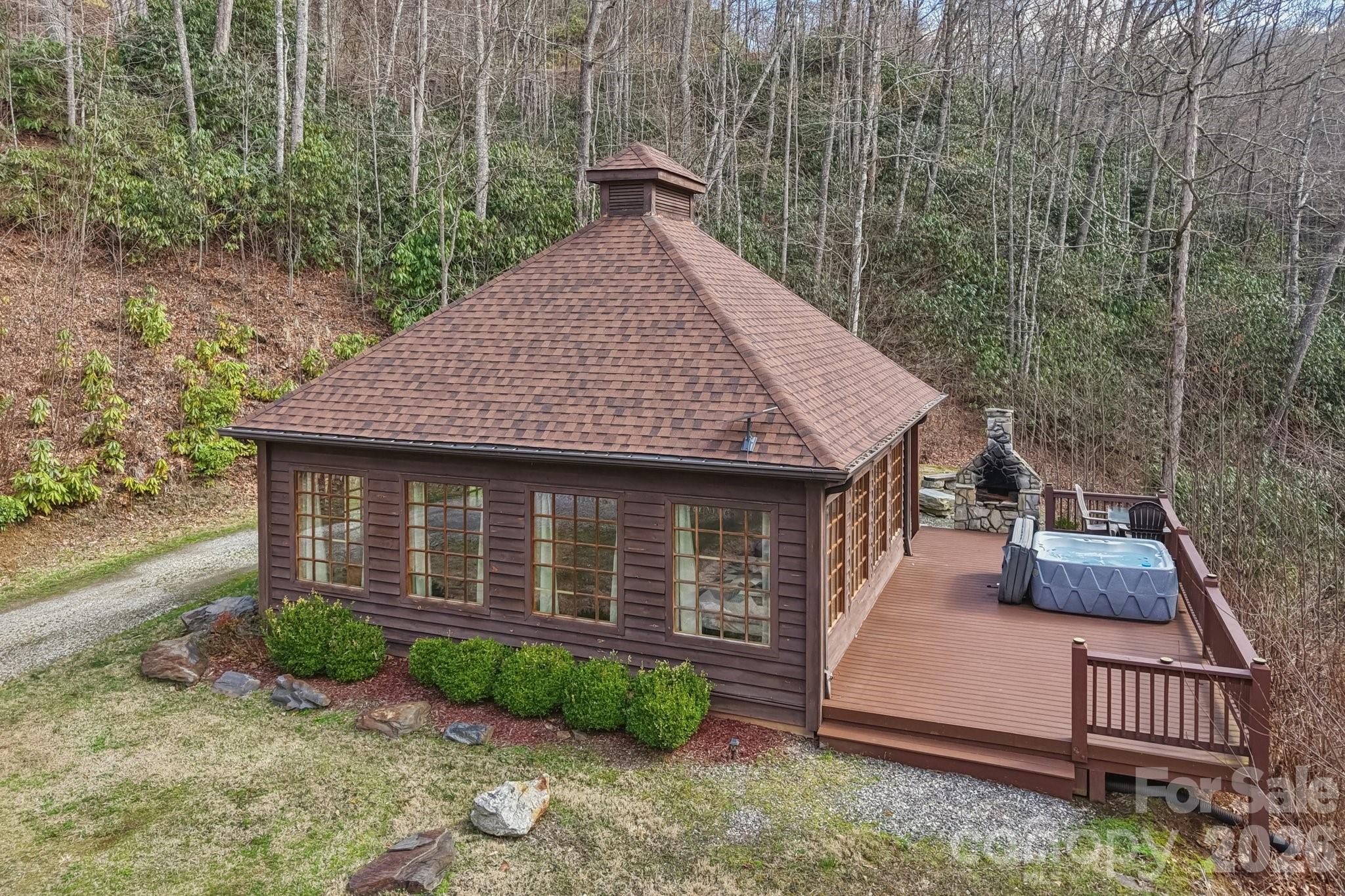 1012 Alarka Highlands Drive — Bryson City