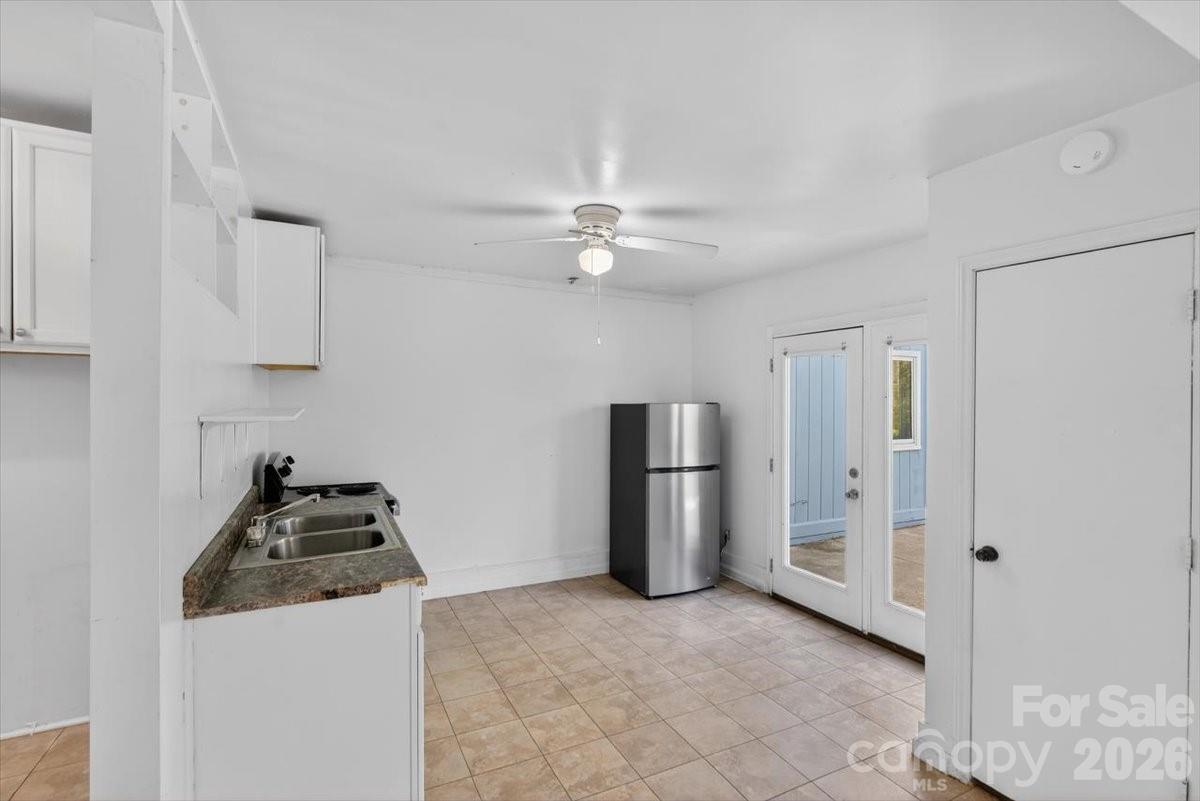 209 Edgewood Drive — Wingate