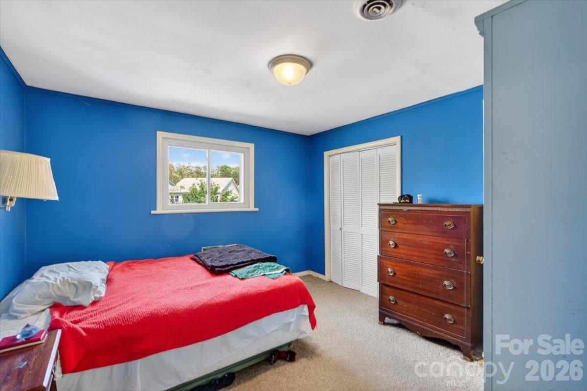 209 Edgewood Drive — Wingate