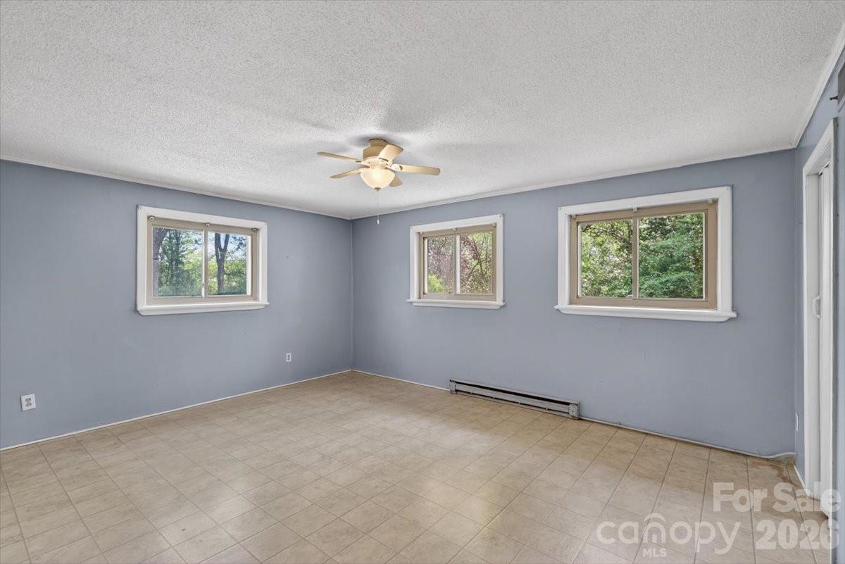 209 Edgewood Drive — Wingate