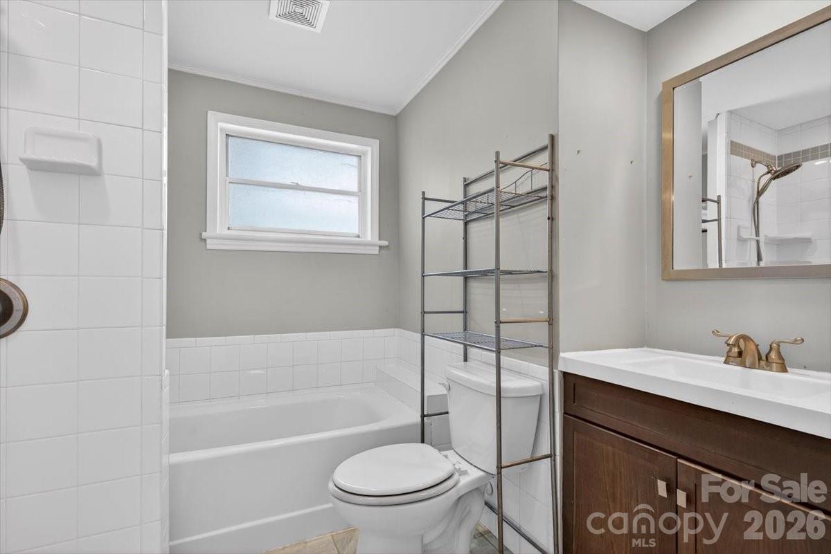 209 Edgewood Drive — Wingate