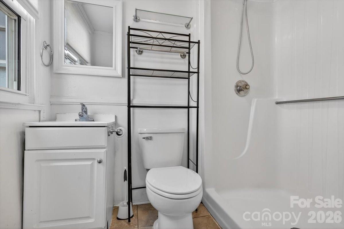 209 Edgewood Drive — Wingate