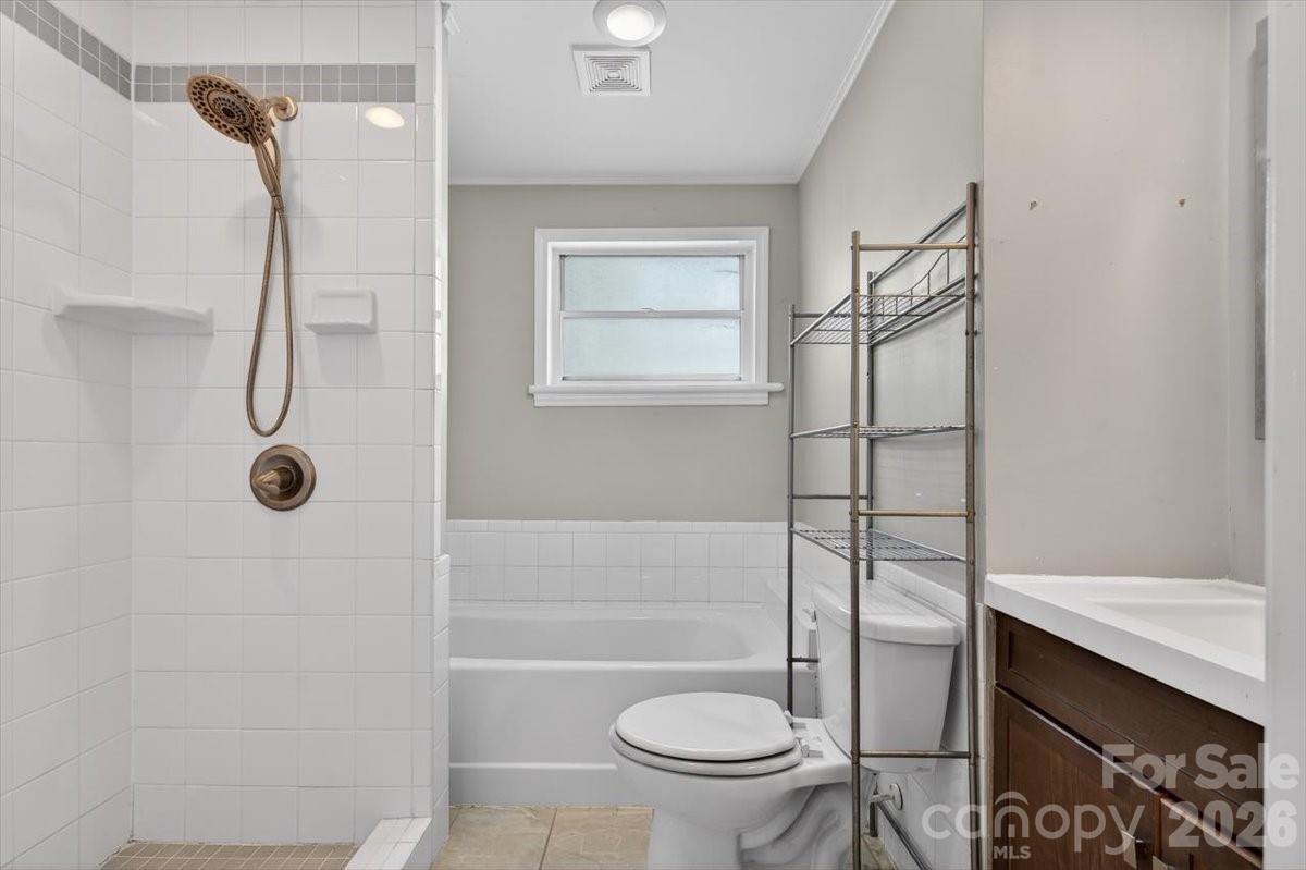 209 Edgewood Drive — Wingate