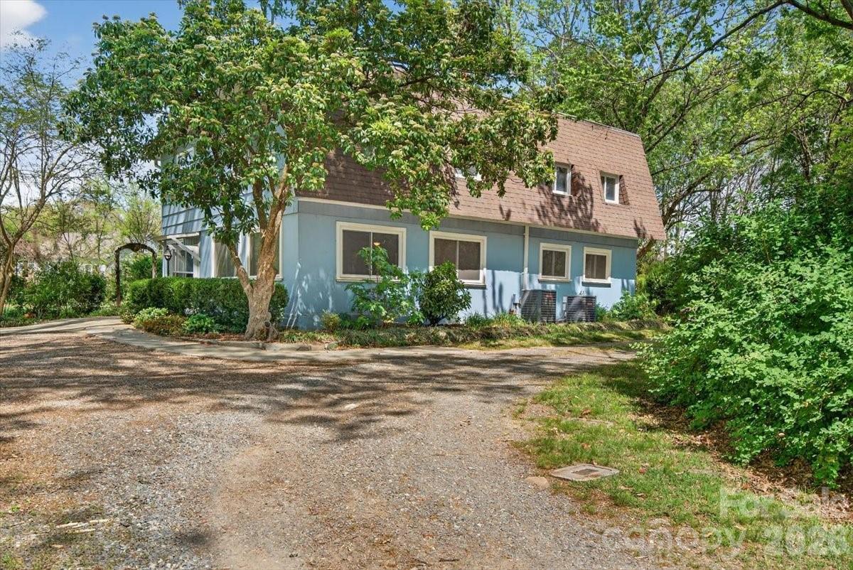 209 Edgewood Drive — Wingate