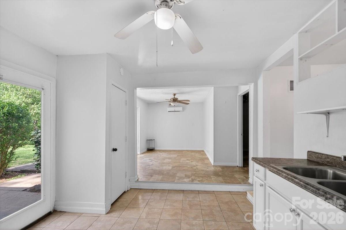 209 Edgewood Drive — Wingate