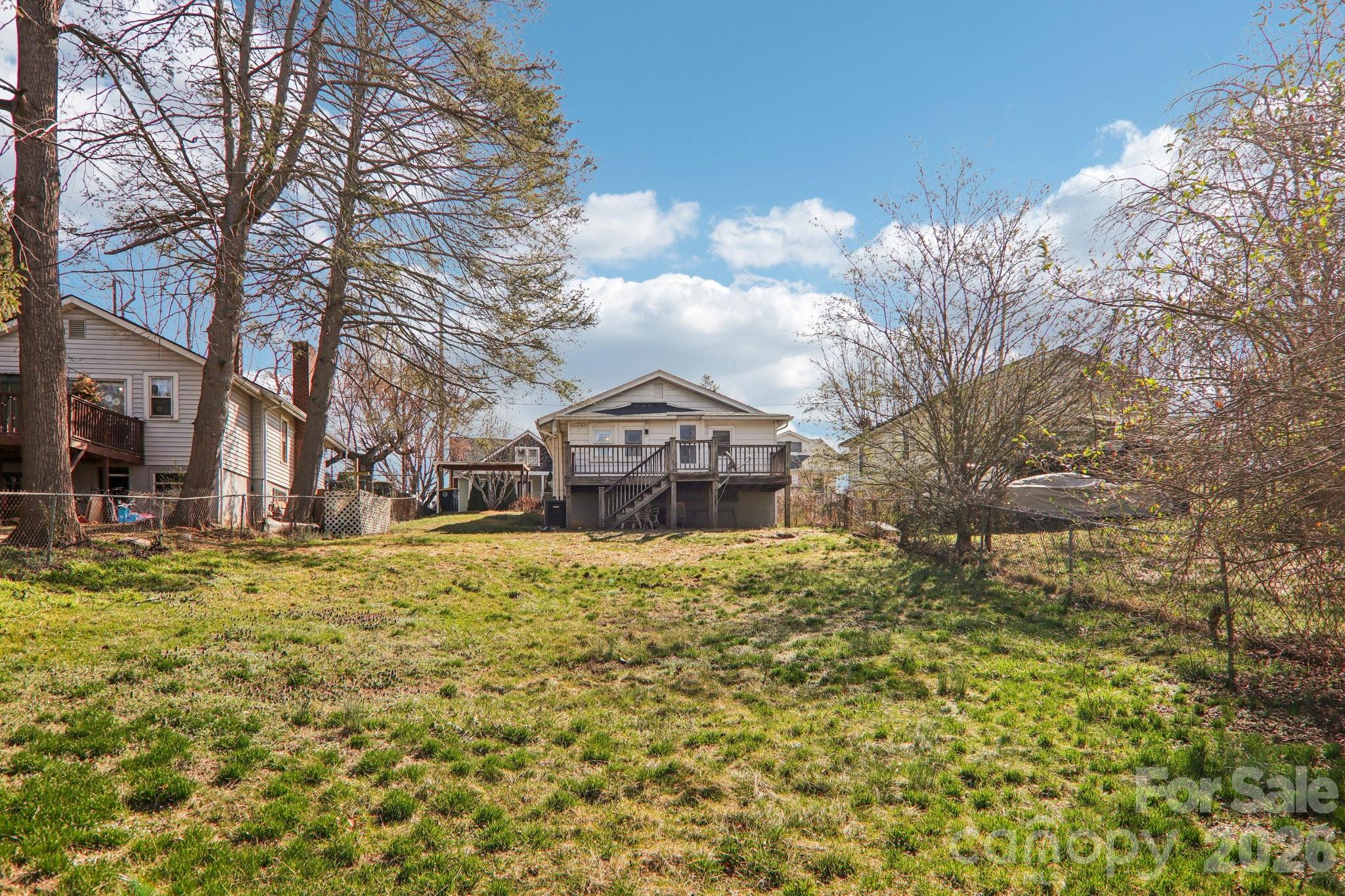 24 Pelzer Street — Asheville