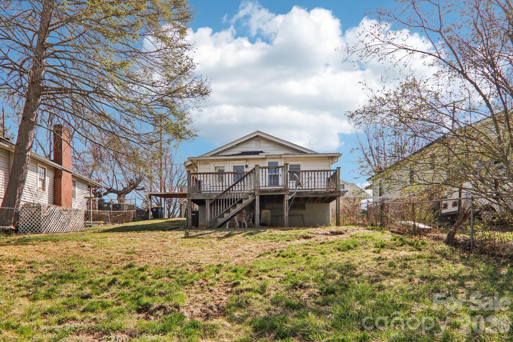 24 Pelzer Street — Asheville
