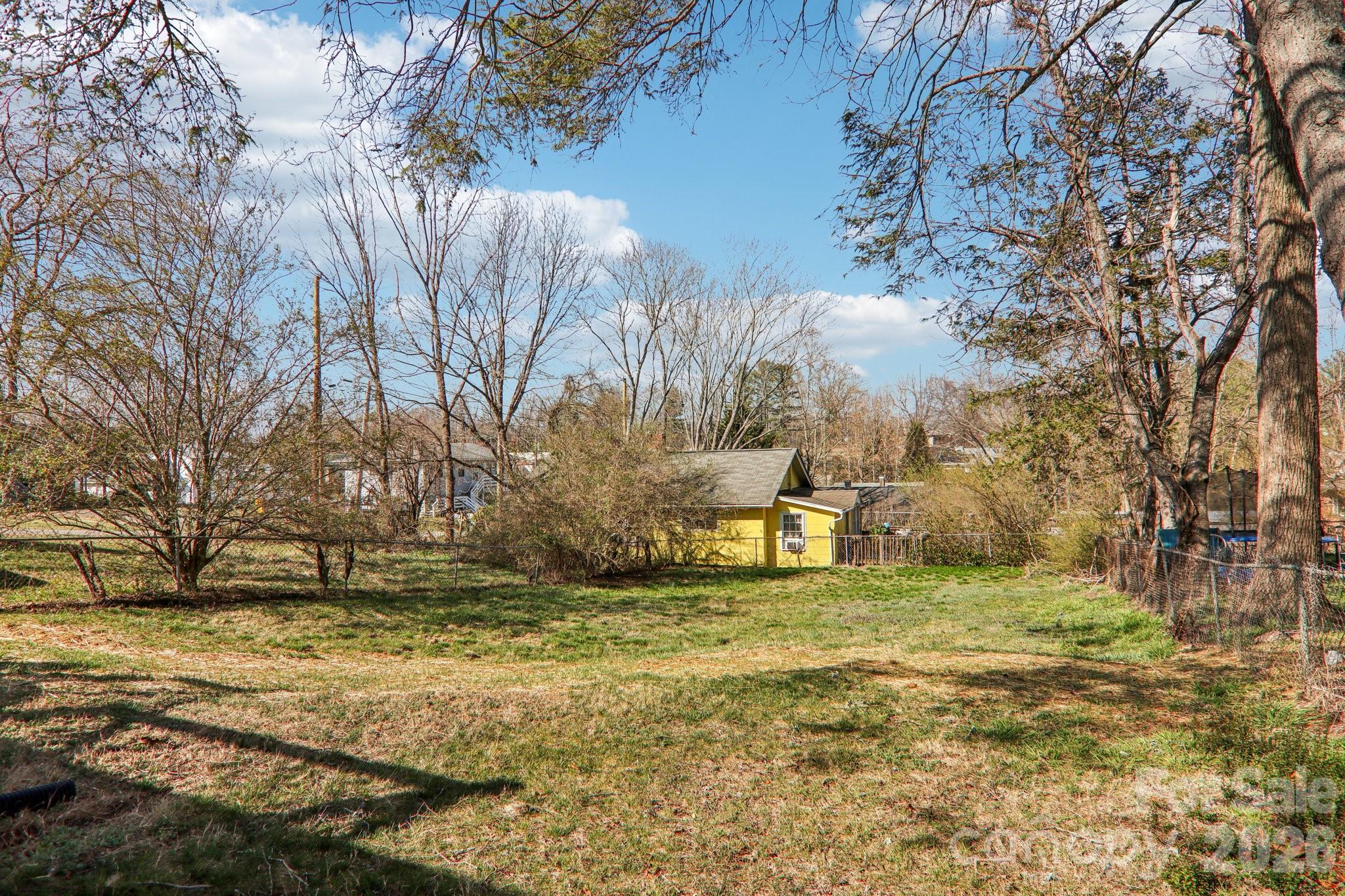 24 Pelzer Street — Asheville
