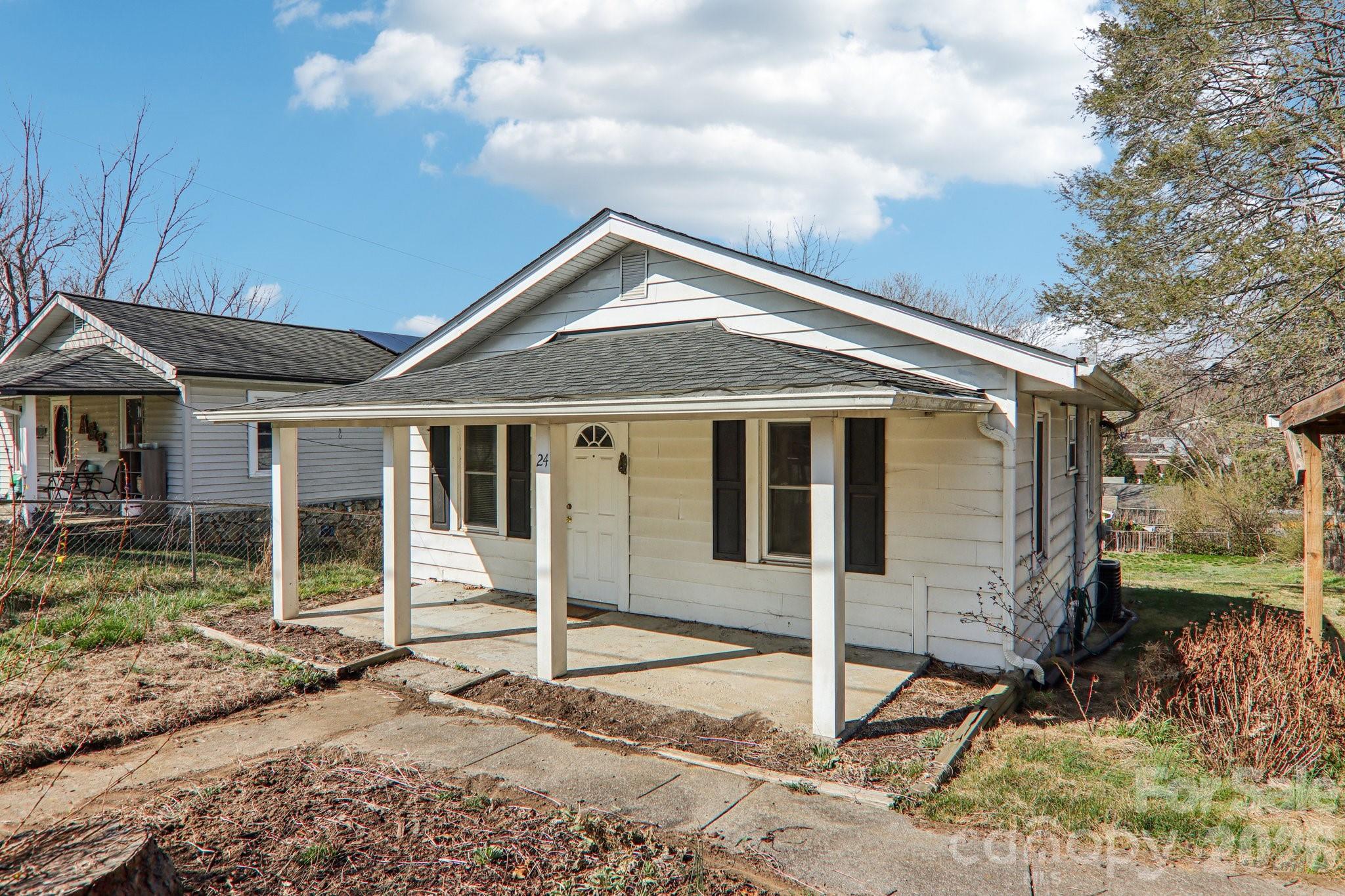 24 Pelzer Street — Asheville