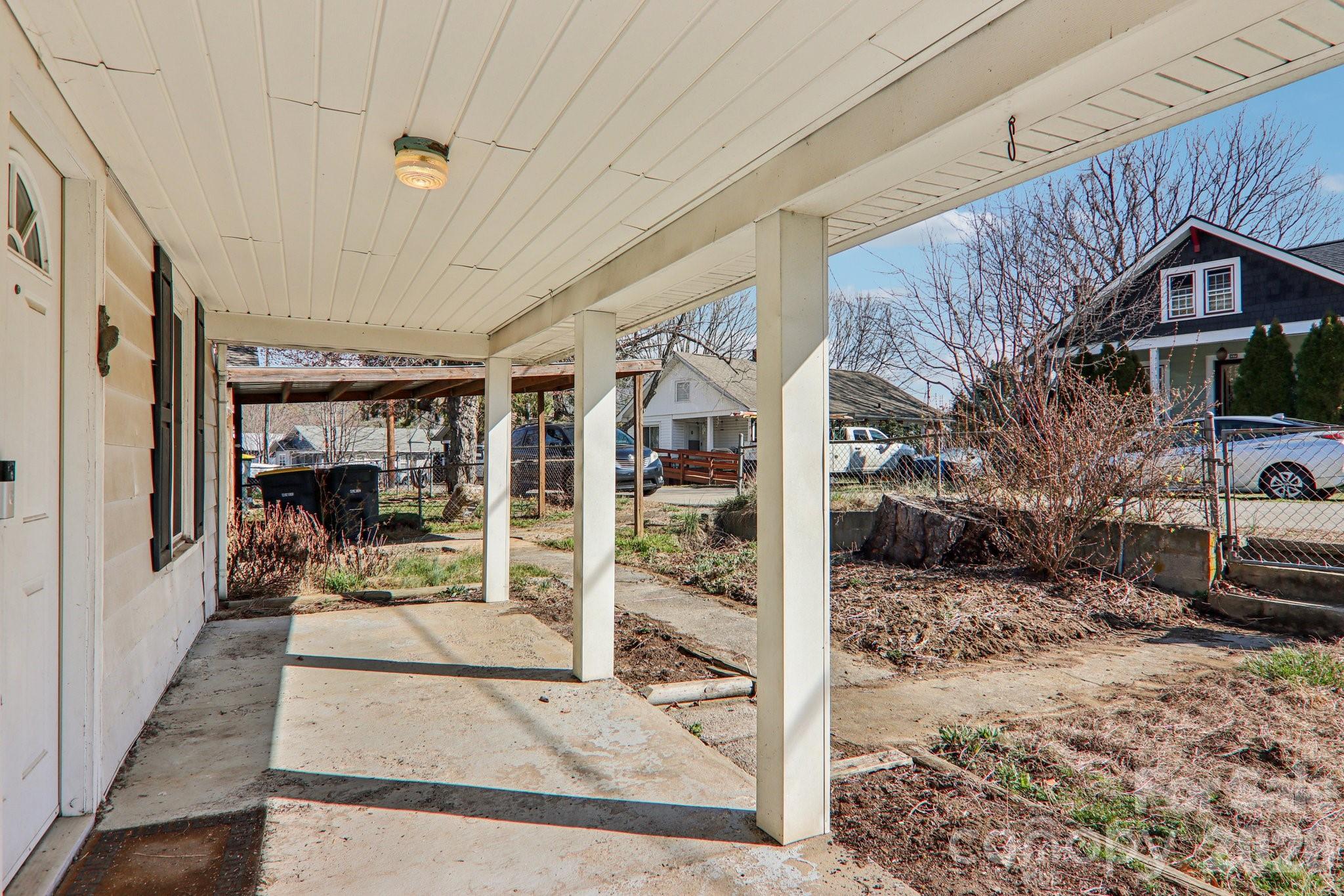 24 Pelzer Street — Asheville