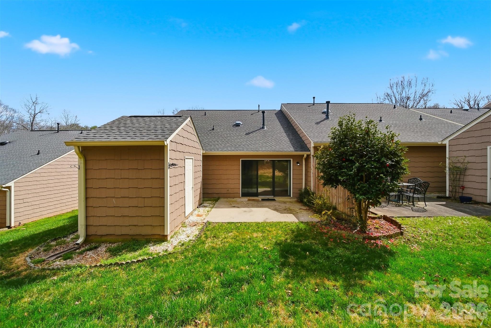 154 39th Avenue Court NW — Hickory