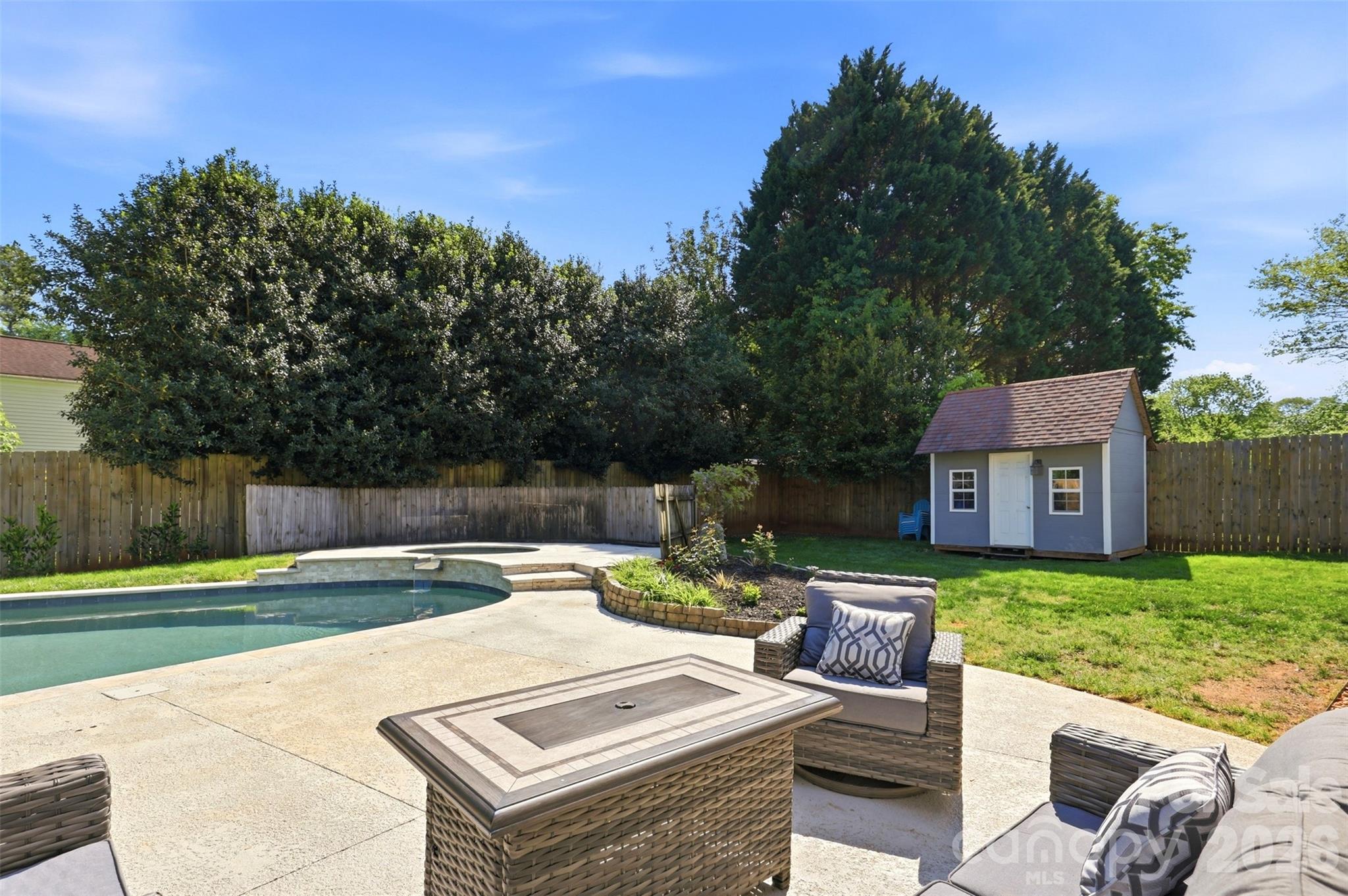 9028 Agnes Park Lane — Huntersville