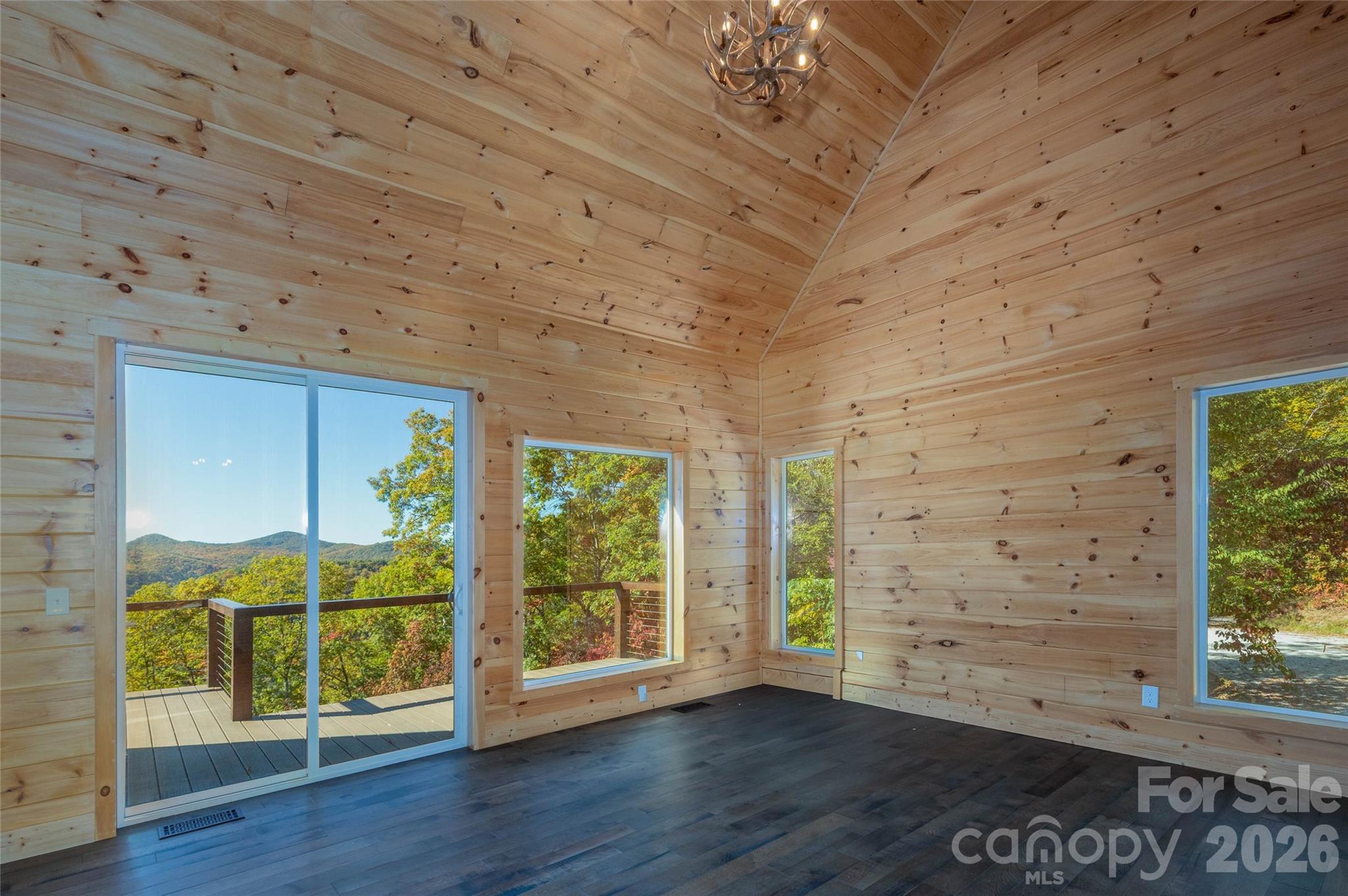 92 Cherahala Lane — Bryson City