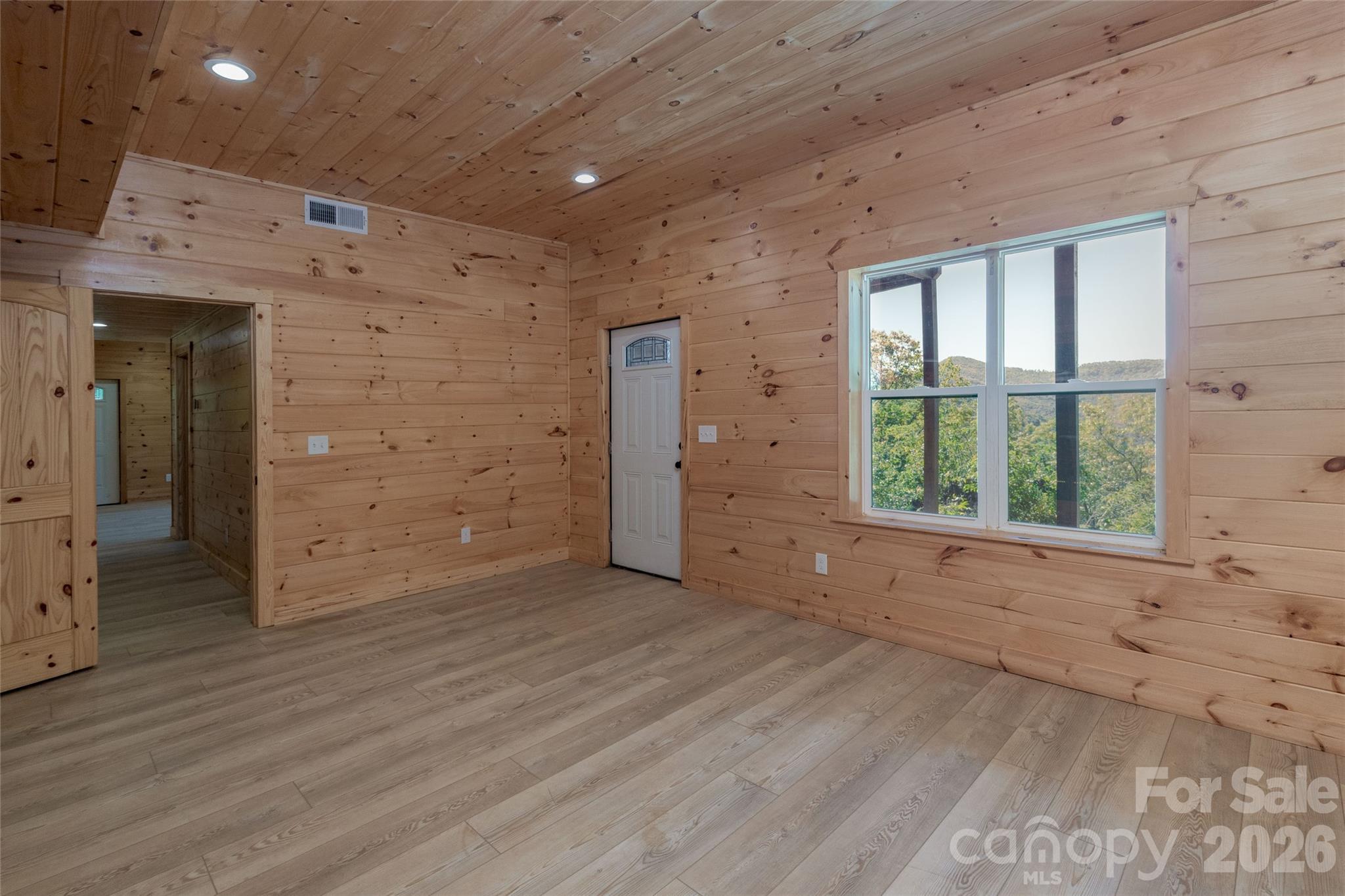 92 Cherahala Lane — Bryson City