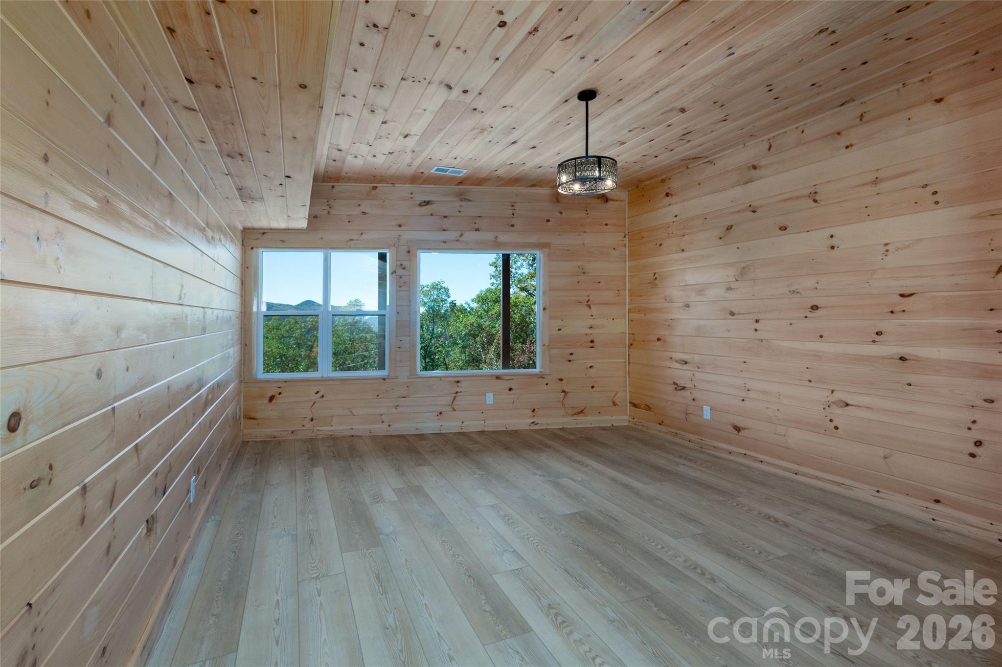 92 Cherahala Lane — Bryson City