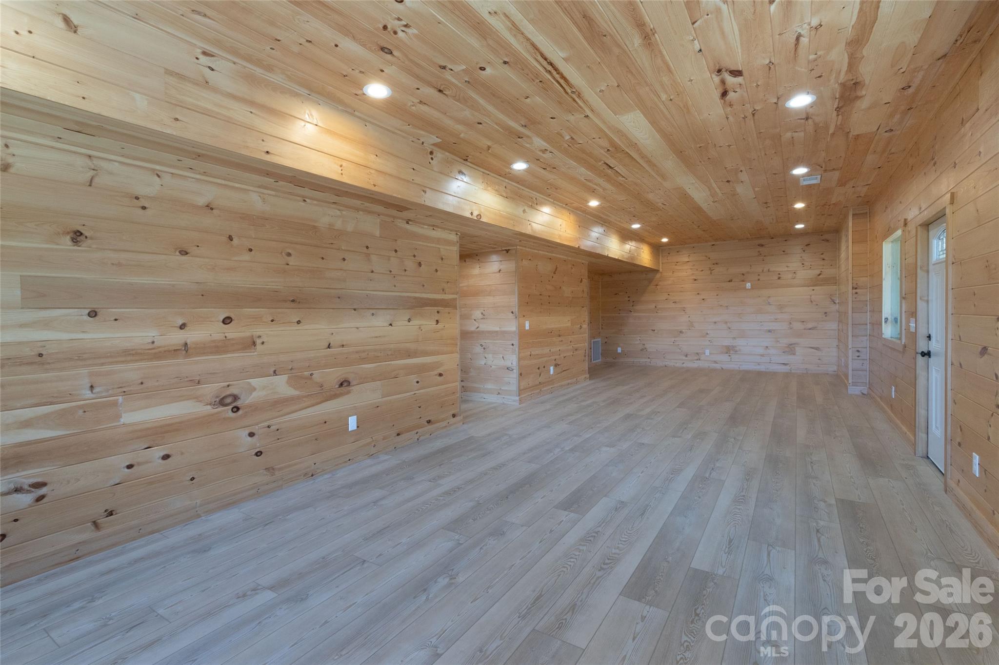 92 Cherahala Lane — Bryson City
