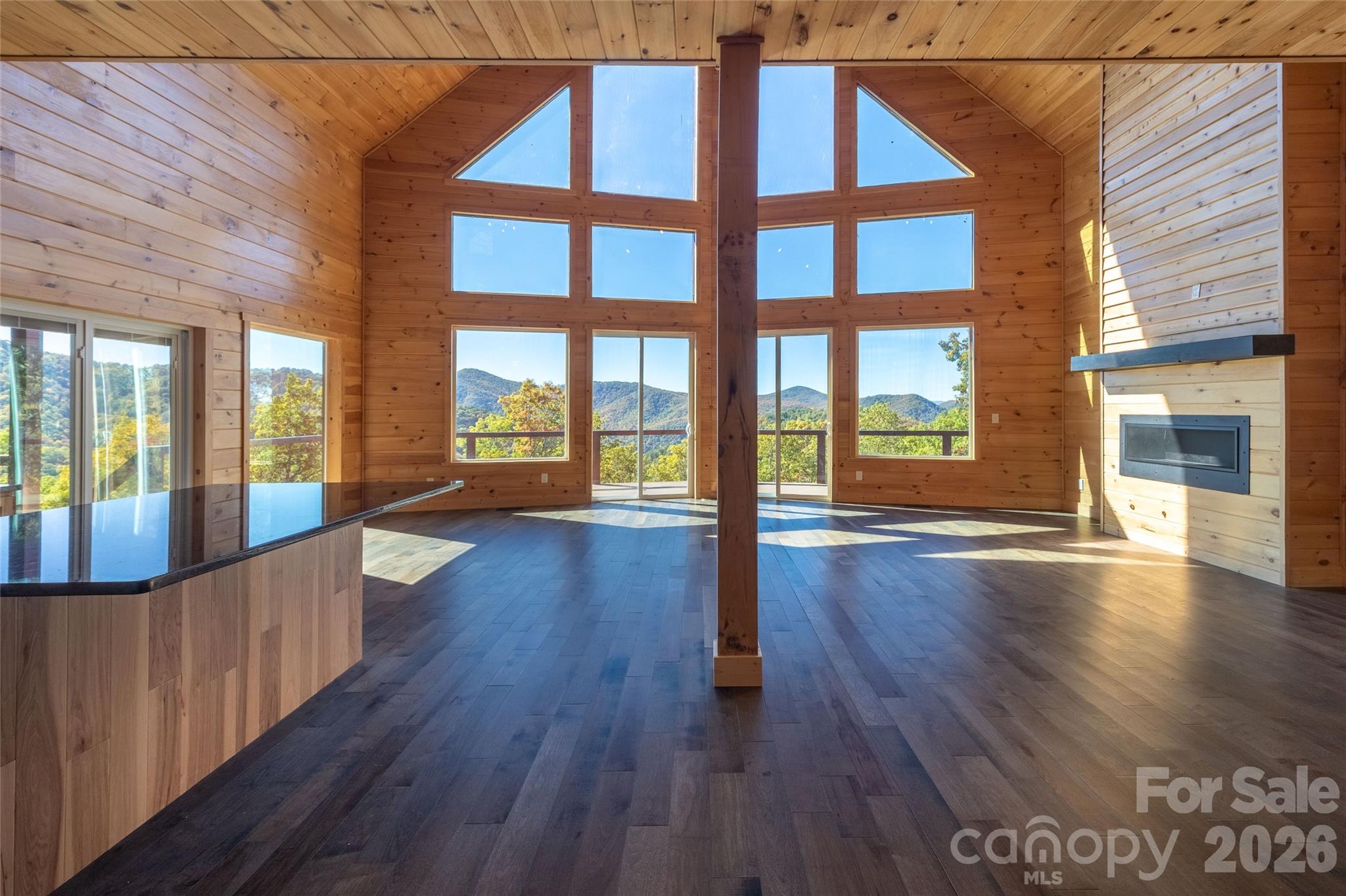 92 Cherahala Lane — Bryson City