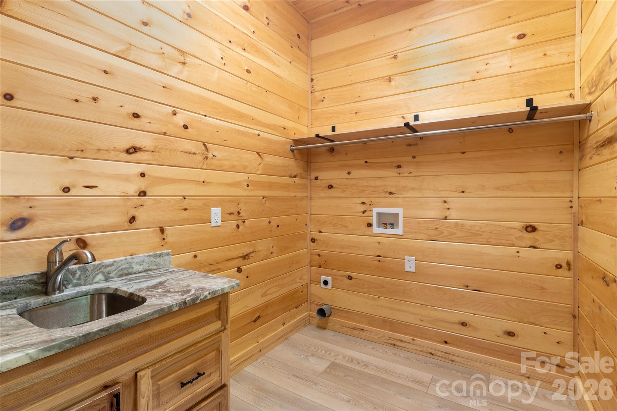 92 Cherahala Lane — Bryson City