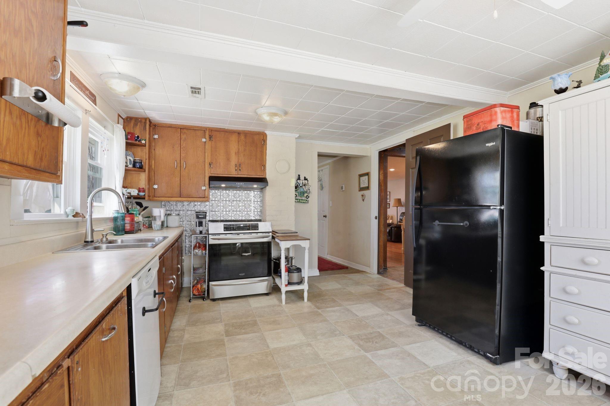 6998 Nobby Lail Road — Connelly Springs