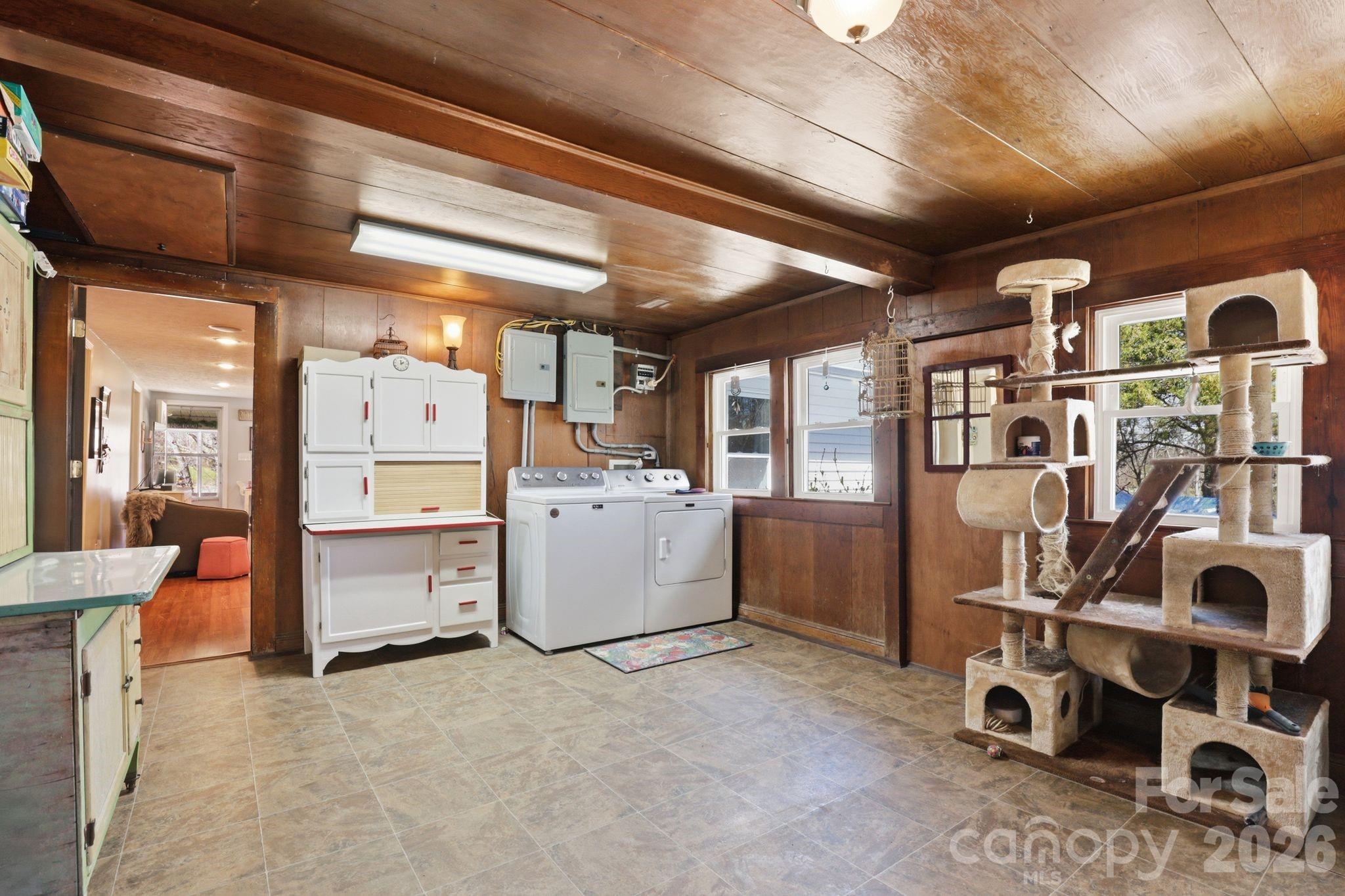 6998 Nobby Lail Road — Connelly Springs