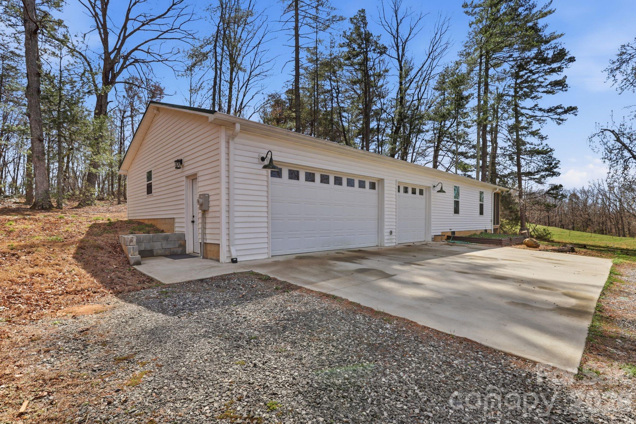 6998 Nobby Lail Road — Connelly Springs