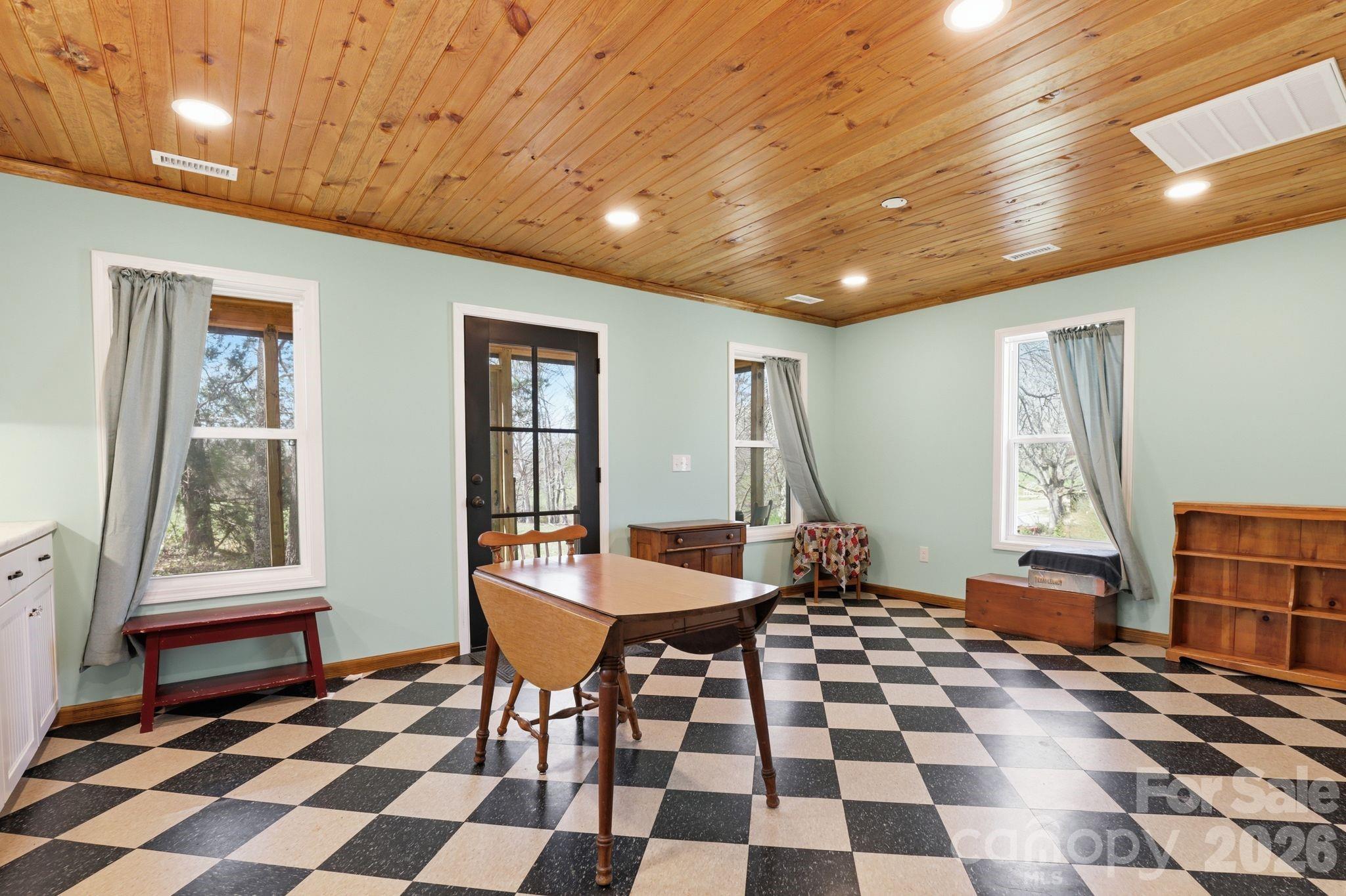 6998 Nobby Lail Road — Connelly Springs