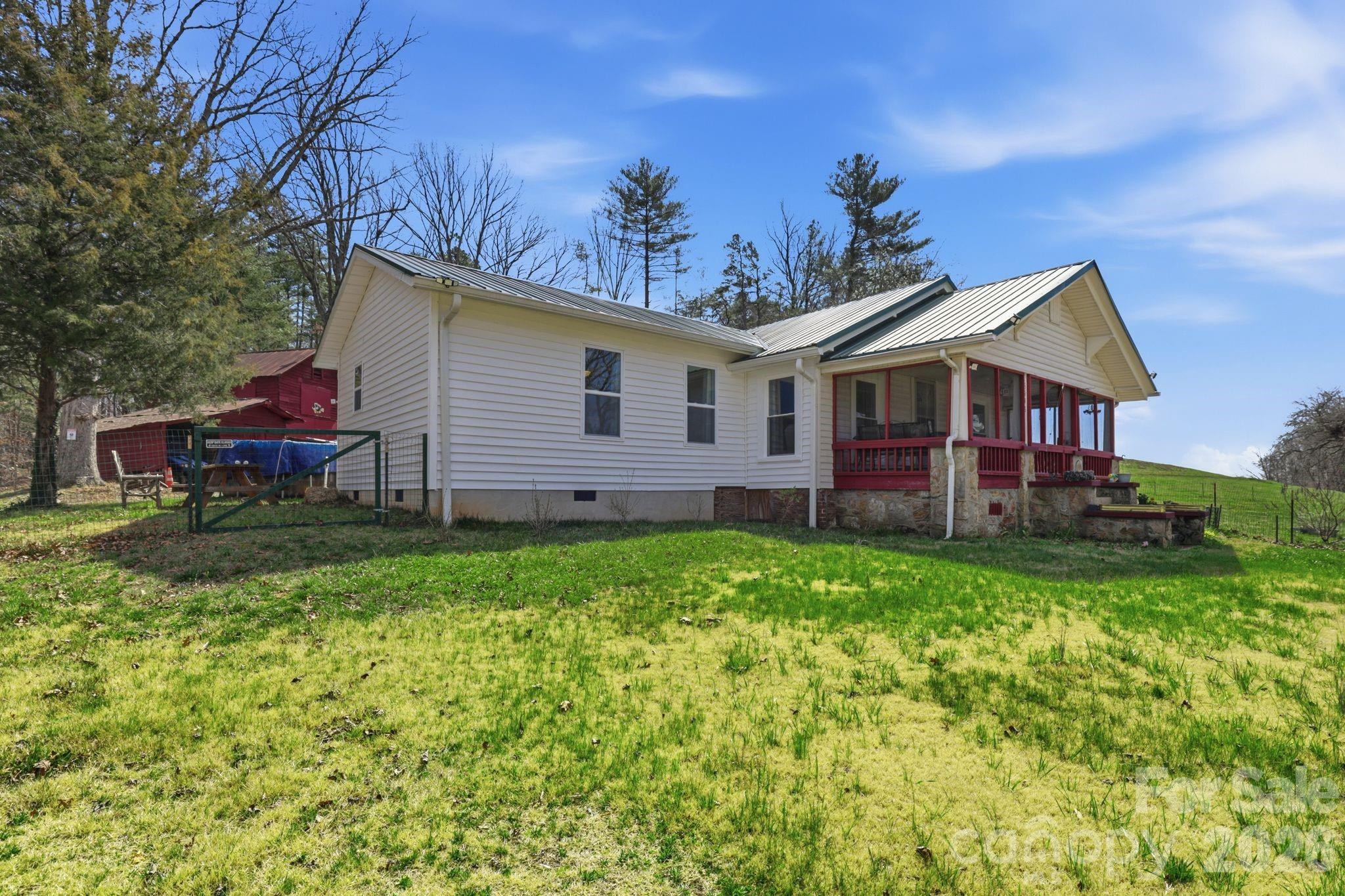 6998 Nobby Lail Road — Connelly Springs