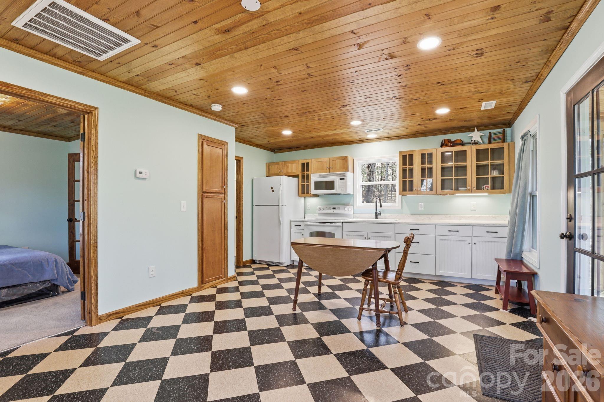 6998 Nobby Lail Road — Connelly Springs