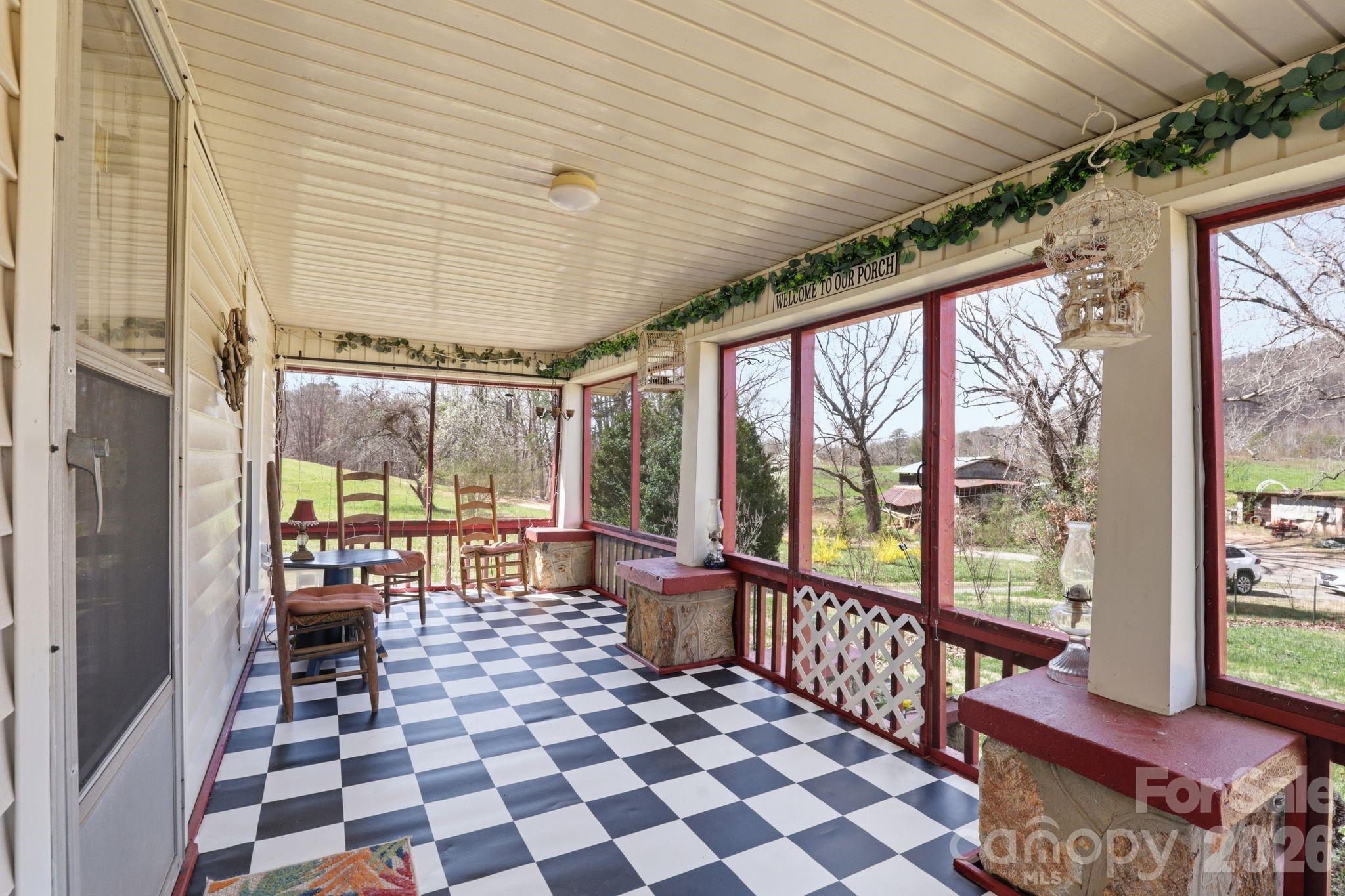 6998 Nobby Lail Road — Connelly Springs
