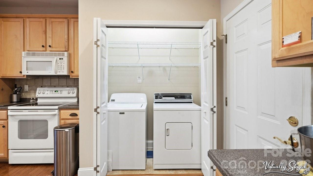 2820 Summer Valley Court — Charlotte