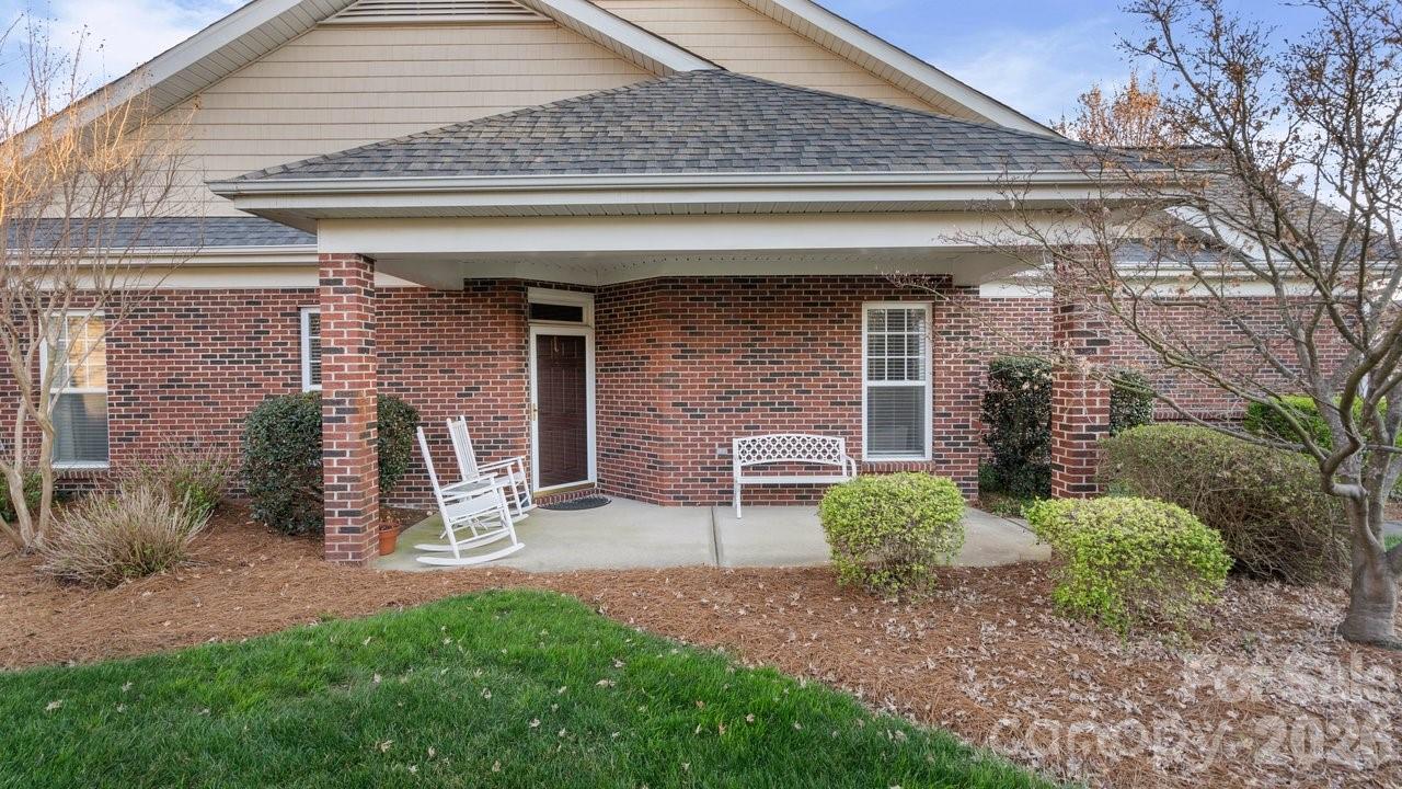 2820 Summer Valley Court — Charlotte