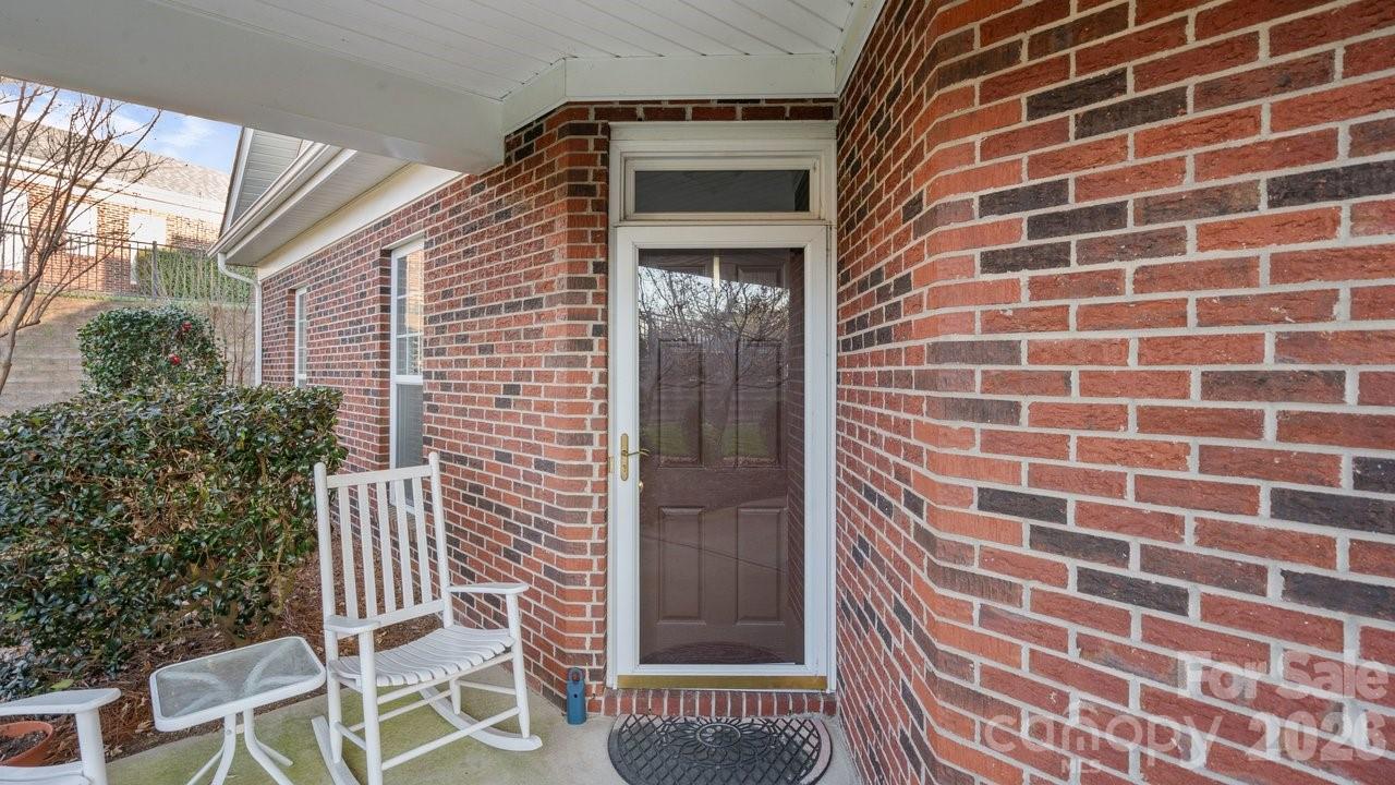 2820 Summer Valley Court — Charlotte