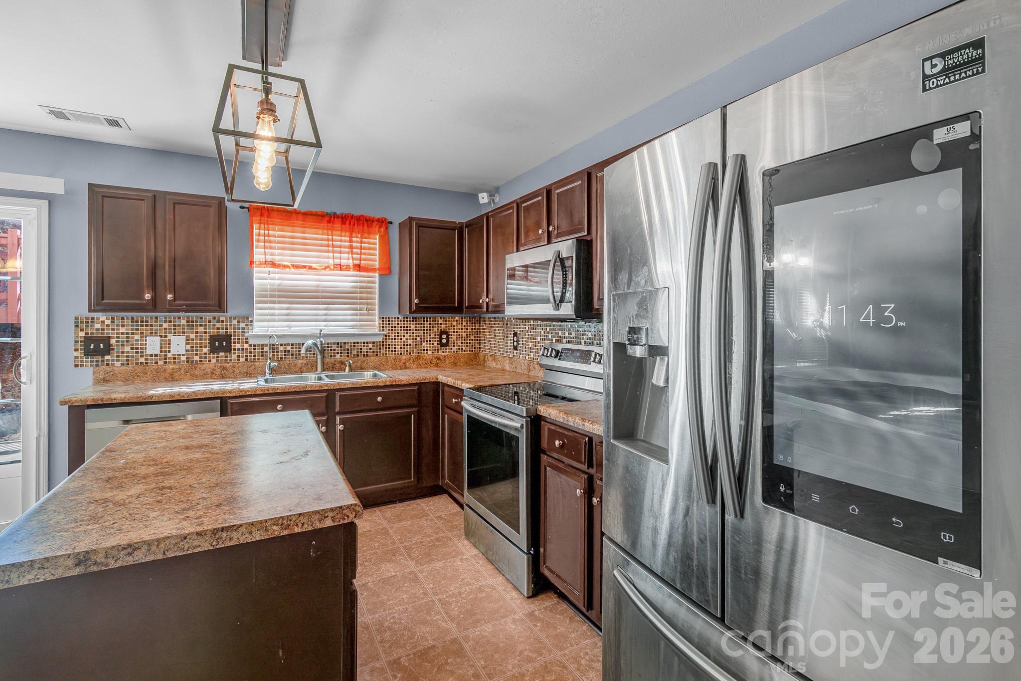 9520 Eagle Feathers Drive #154 — Charlotte