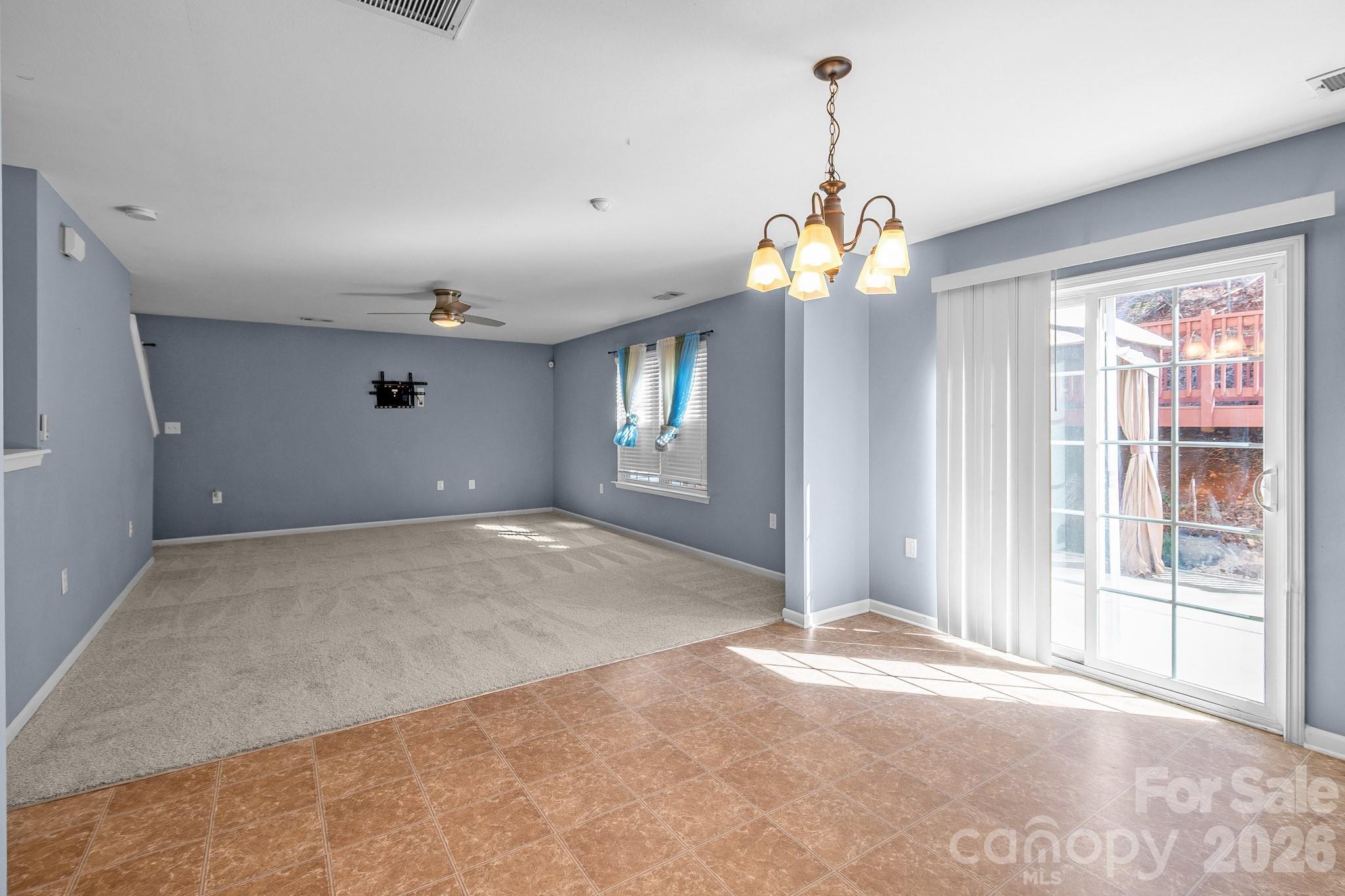 9520 Eagle Feathers Drive #154 — Charlotte