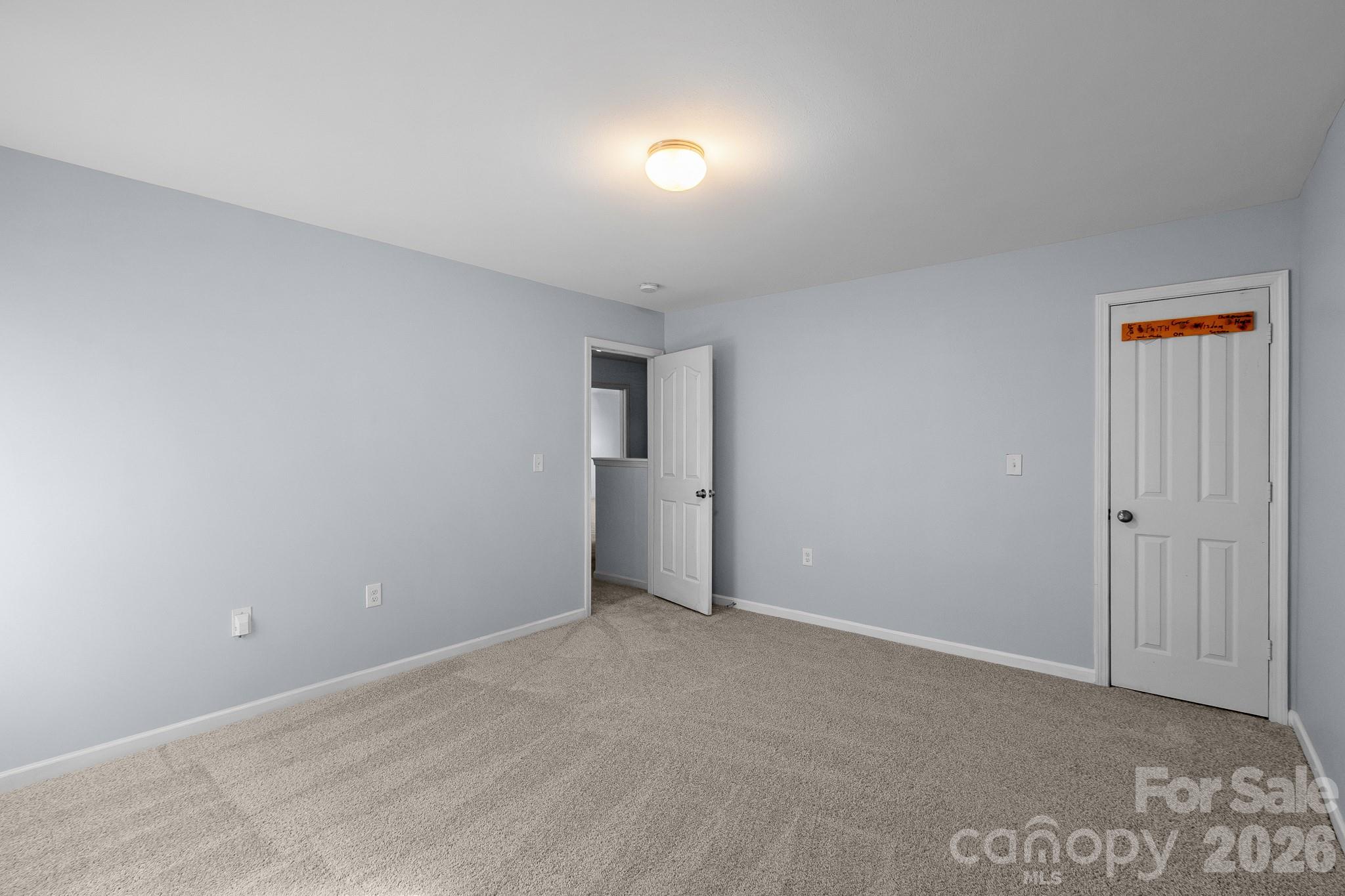 9520 Eagle Feathers Drive #154 — Charlotte