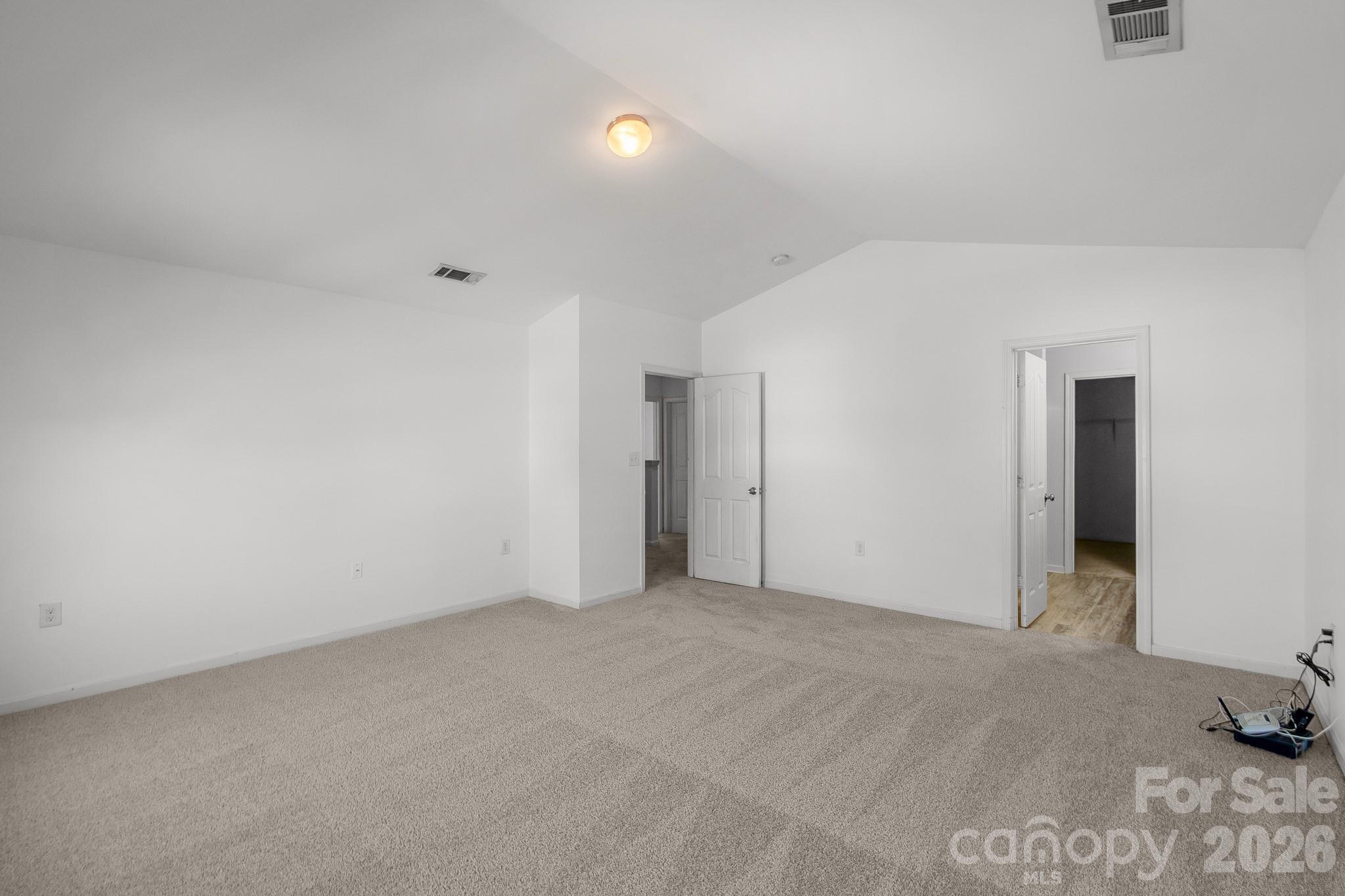 9520 Eagle Feathers Drive #154 — Charlotte