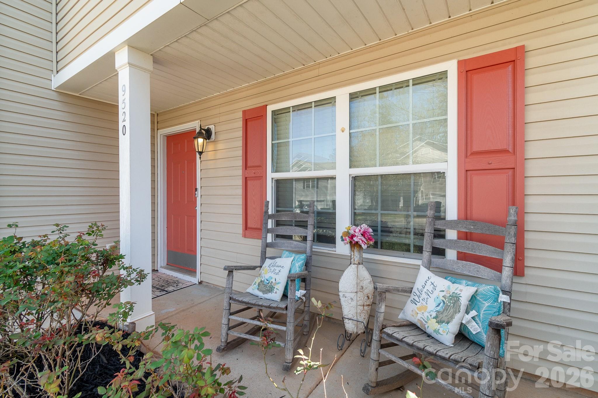 9520 Eagle Feathers Drive #154 — Charlotte