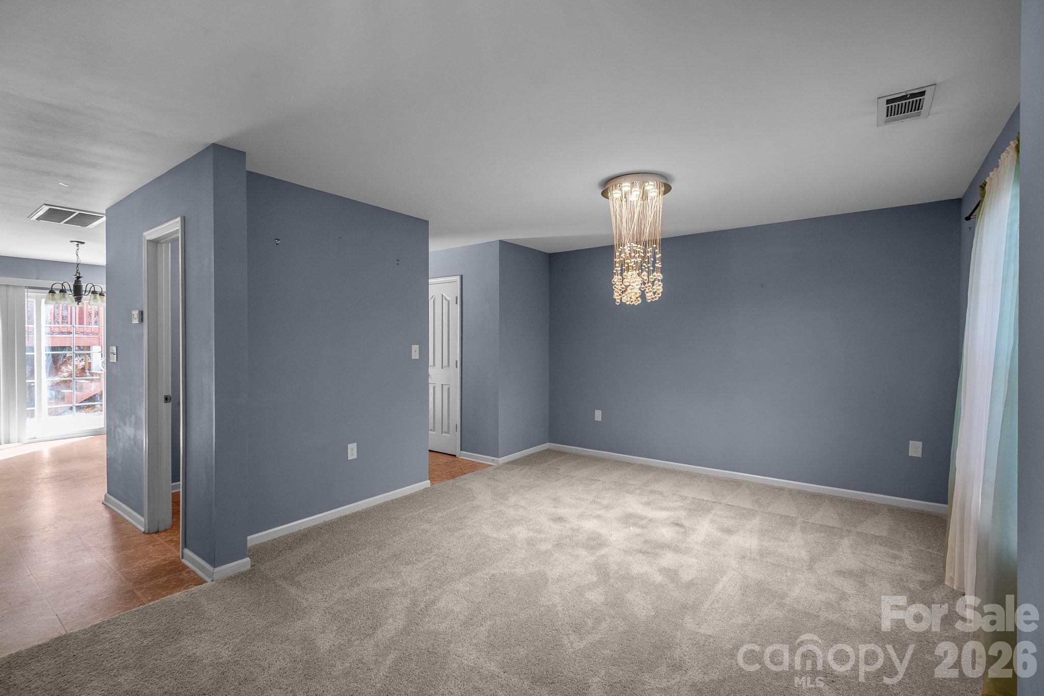 9520 Eagle Feathers Drive #154 — Charlotte