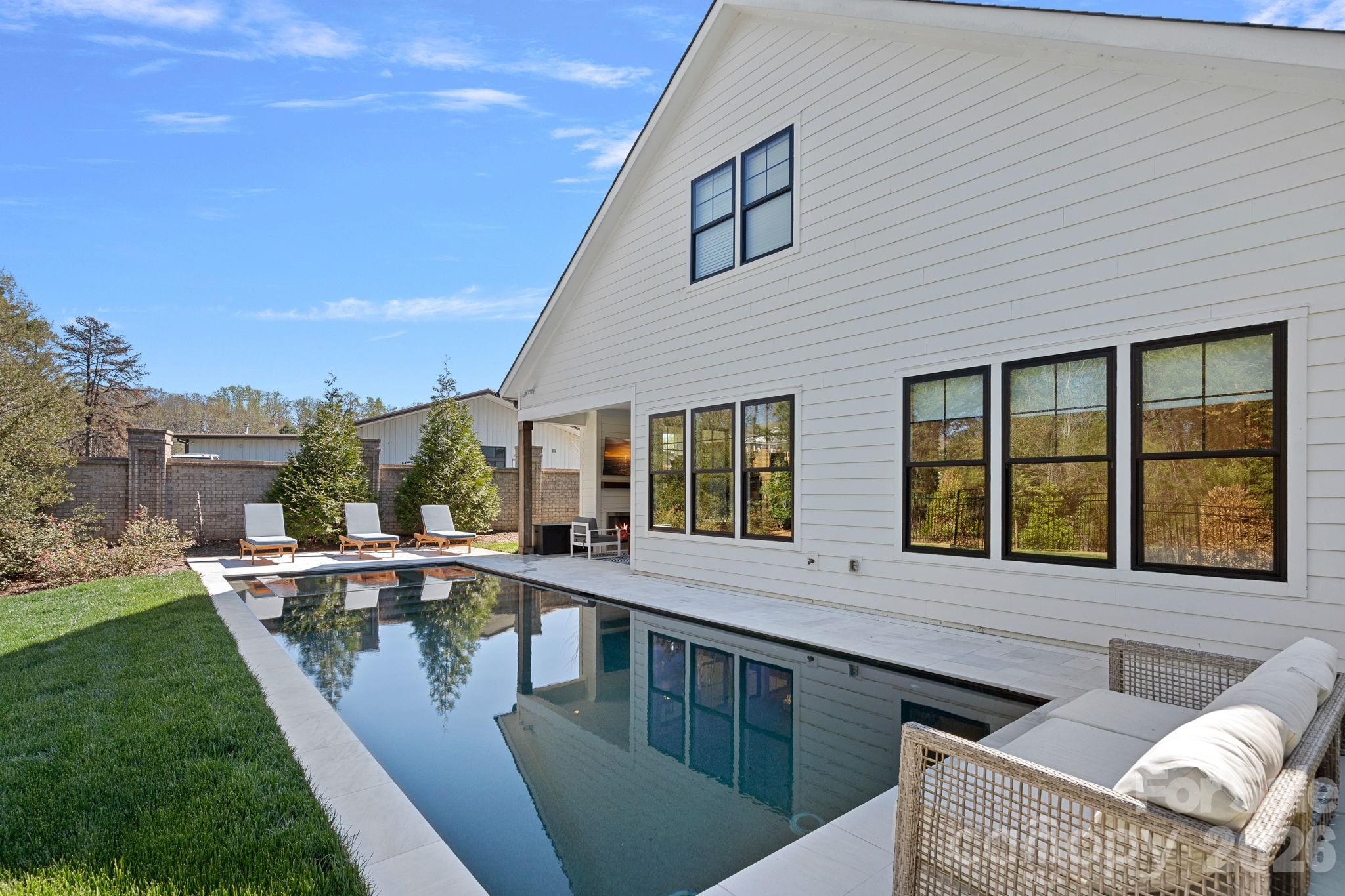 12012 Cambridge Square Drive — Cornelius