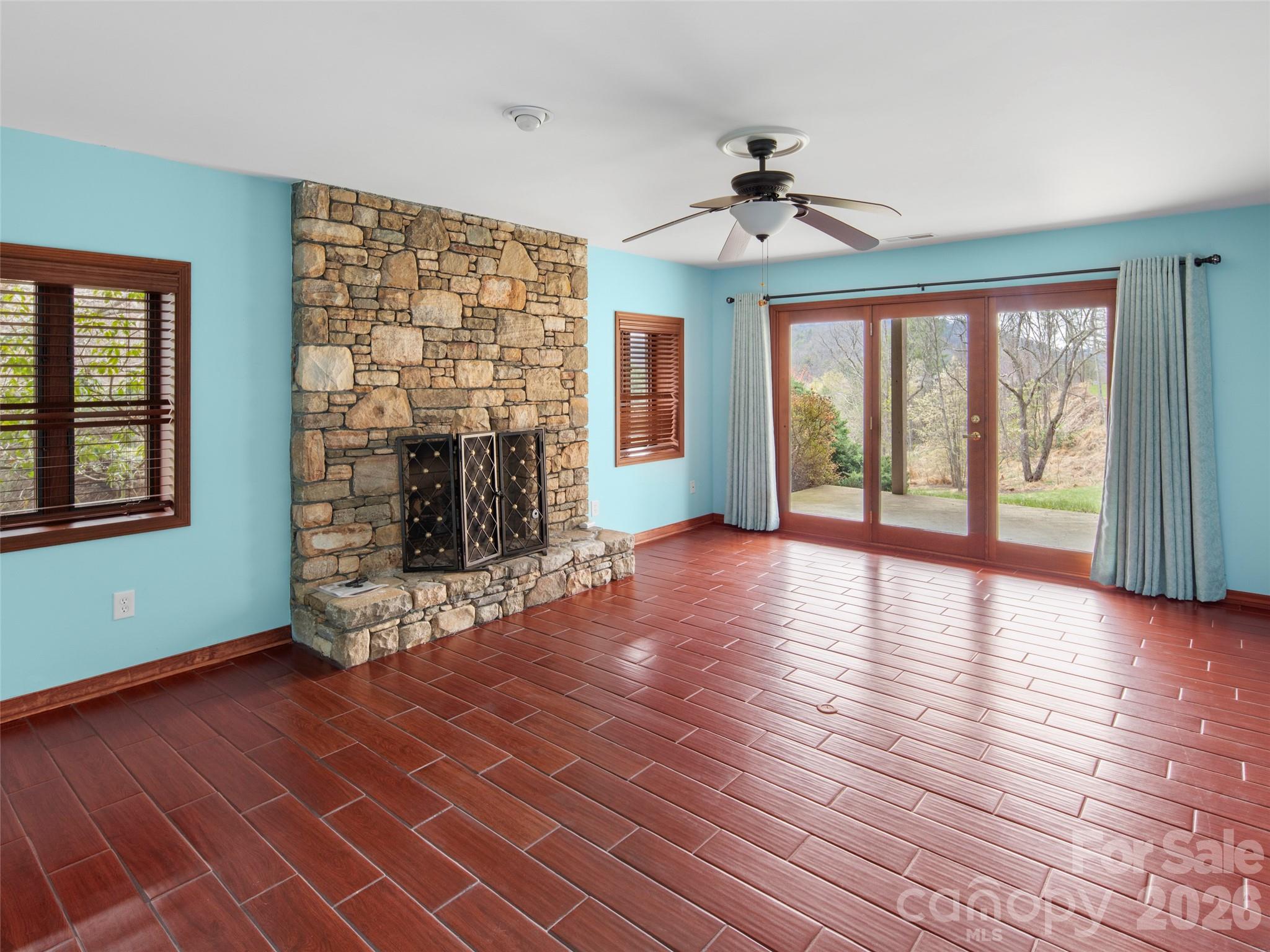 15 Ridge Terrace — Asheville
