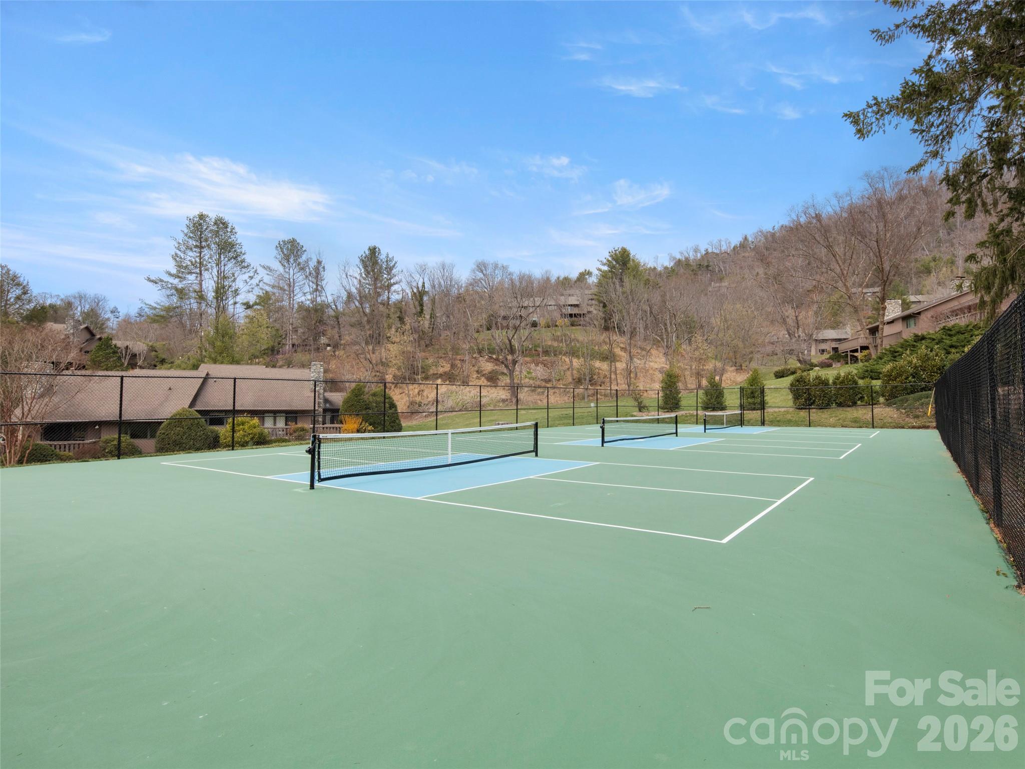 15 Ridge Terrace — Asheville