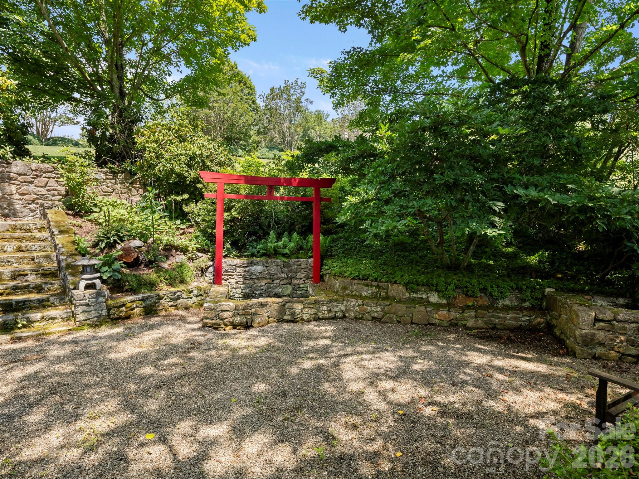 15 Ridge Terrace — Asheville