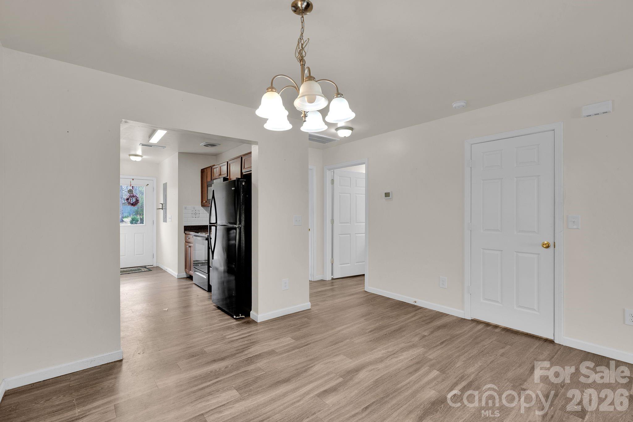372 E Mills Avenue — Mooresville